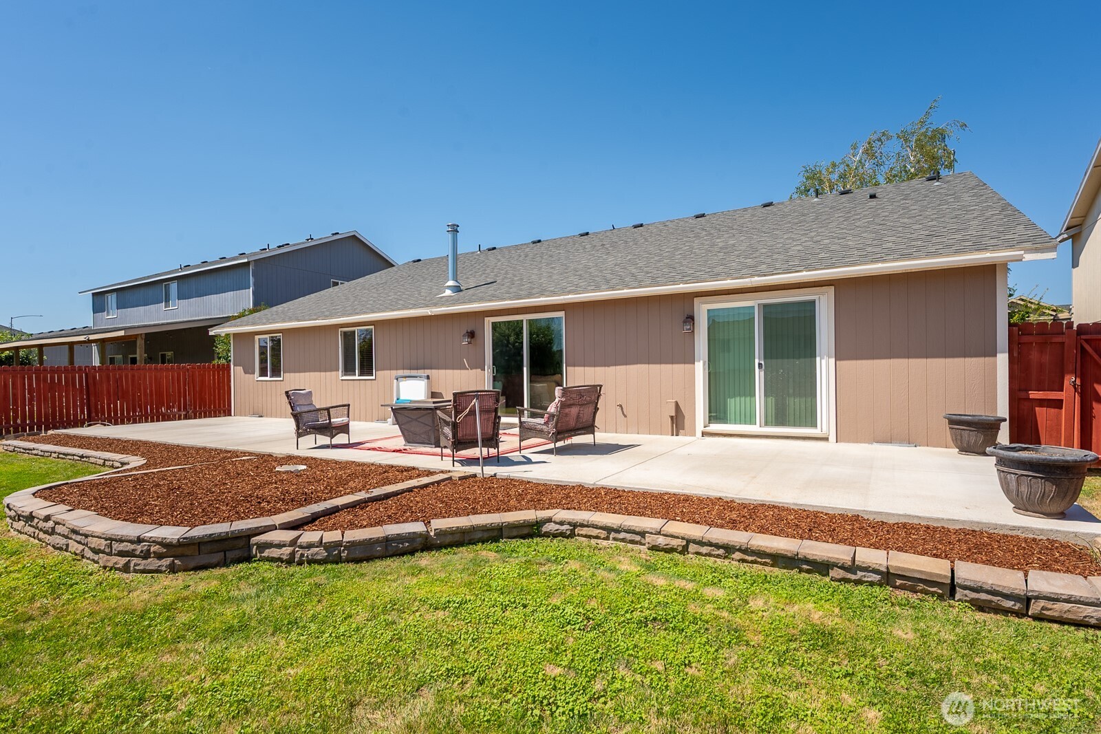206 I Street Property Photo 24