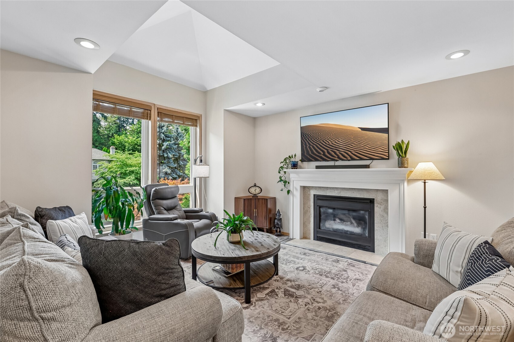 14909 16th Avenue Property Photo 4