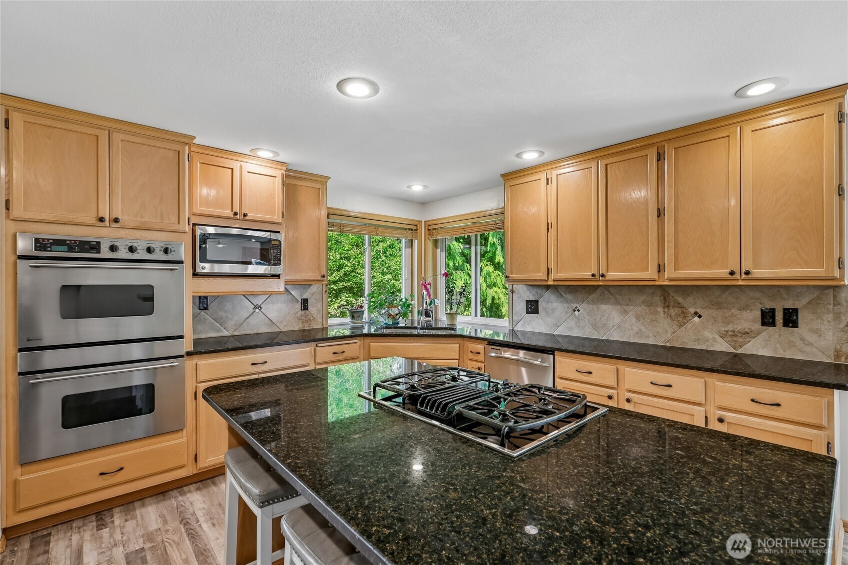 14909 16th Avenue Property Photo 8