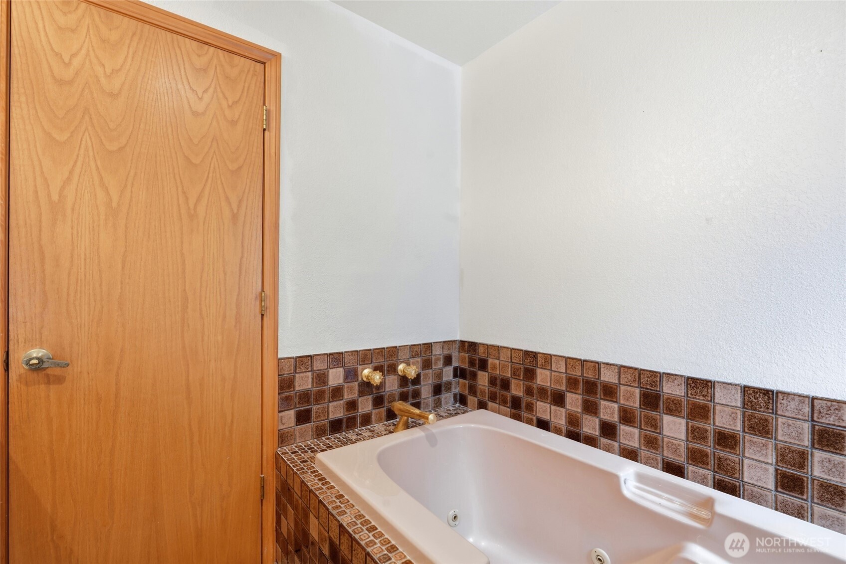 1736 State Route 101 Property Photo 19