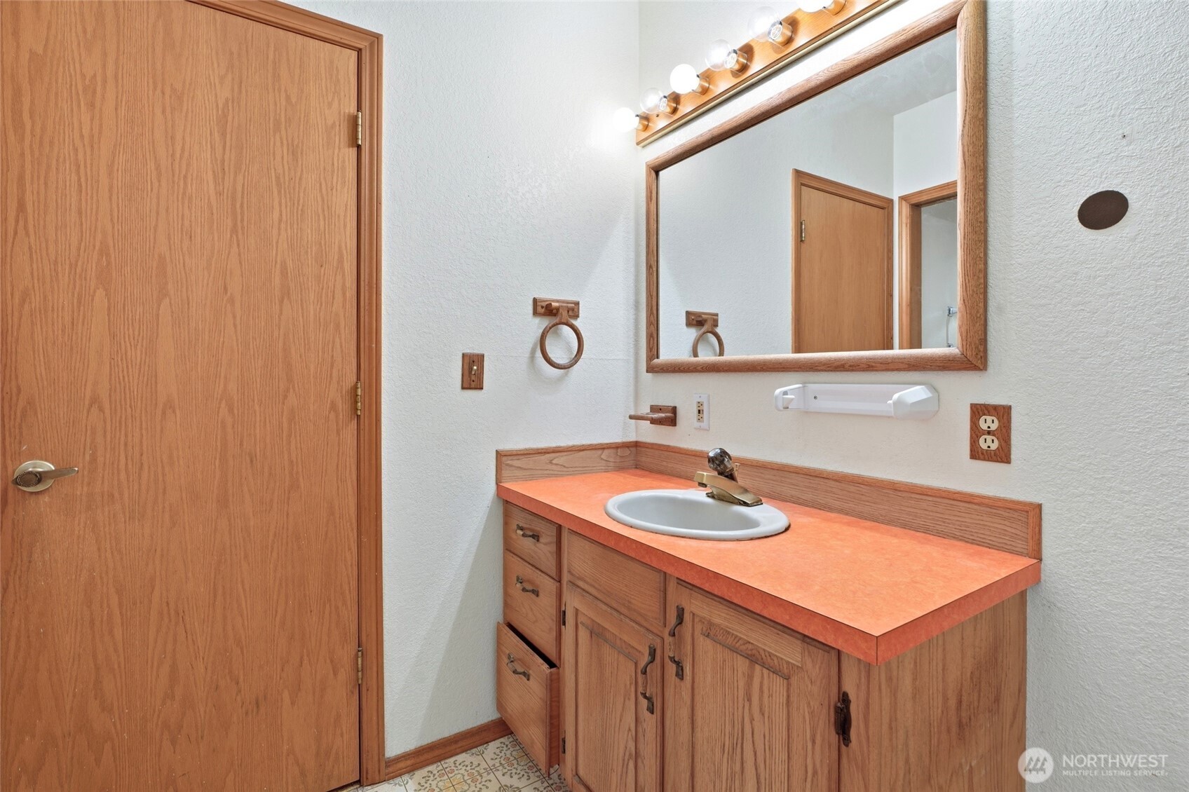 1736 State Route 101 Property Photo 25