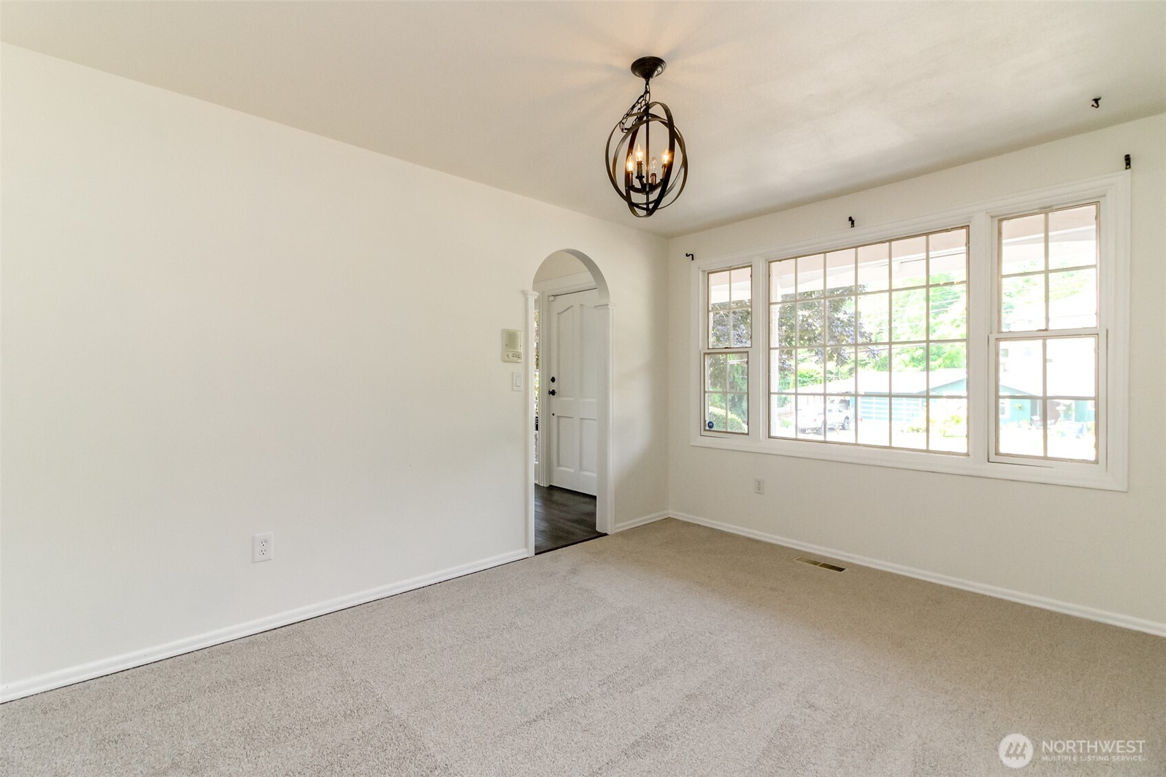 5403 Edgewood Drive Property Photo 7