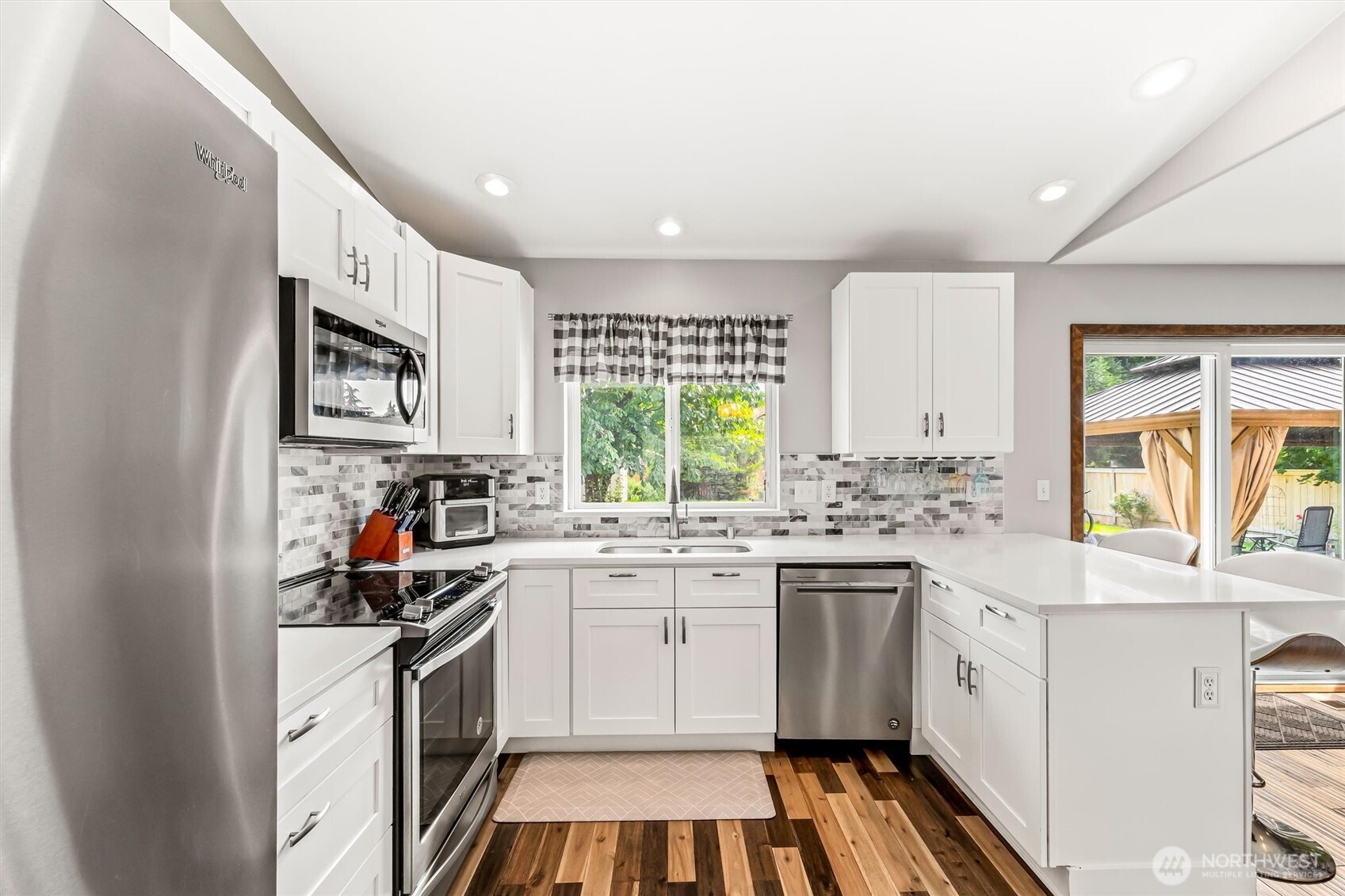 17046 158th Place Property Photo 6