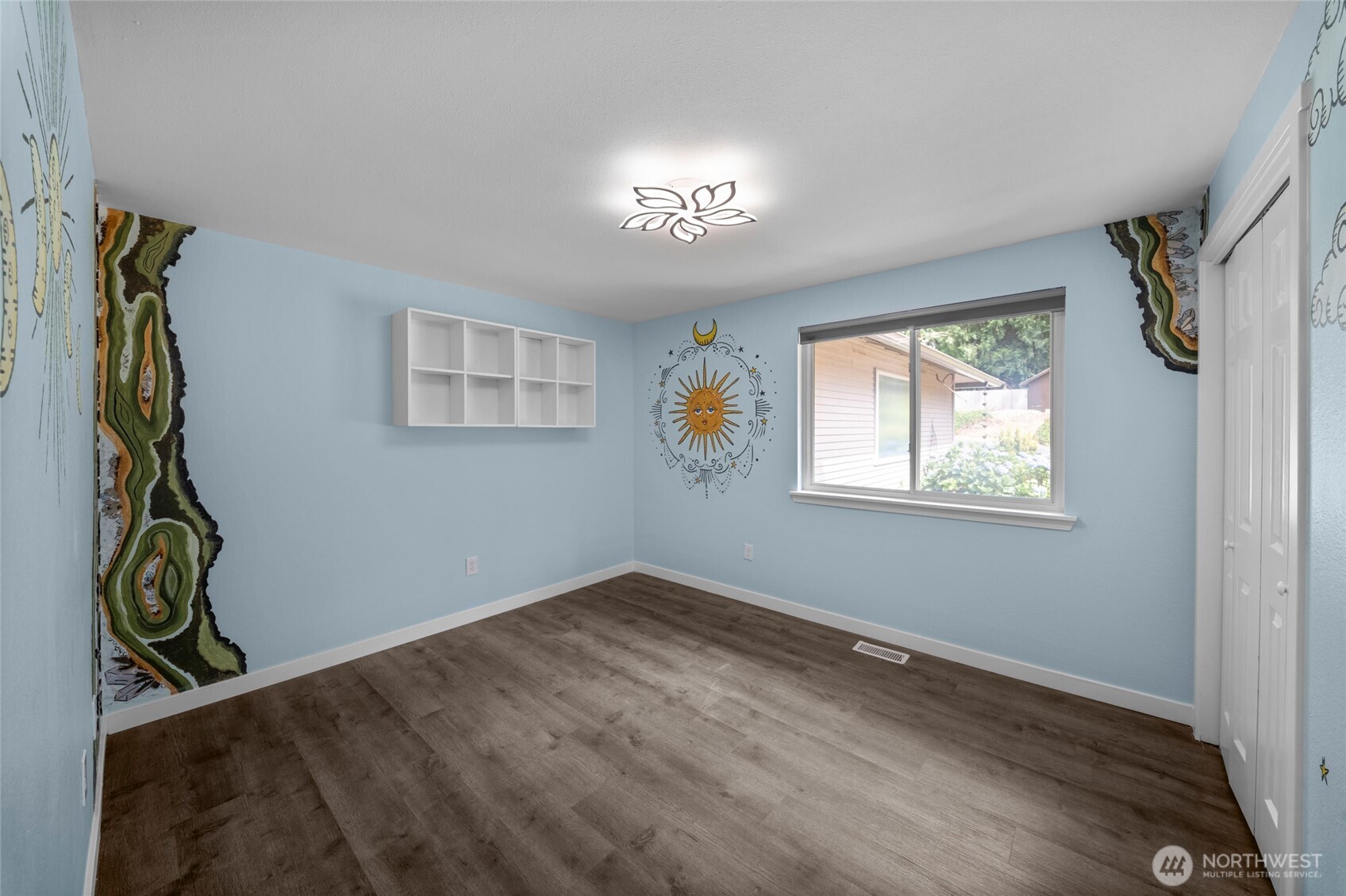 9320 31 Street Property Photo 14