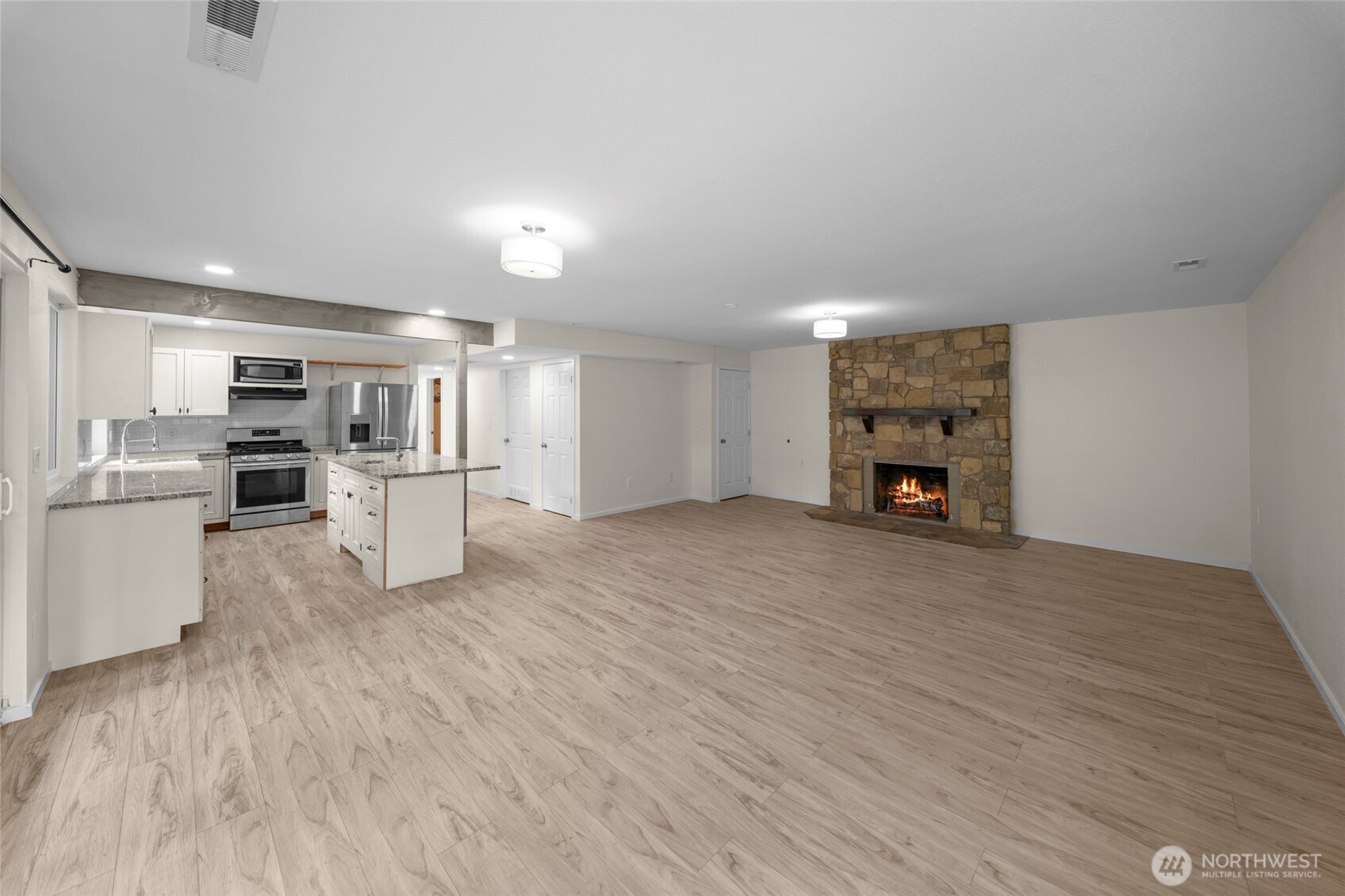 9320 31 Street Property Photo 17