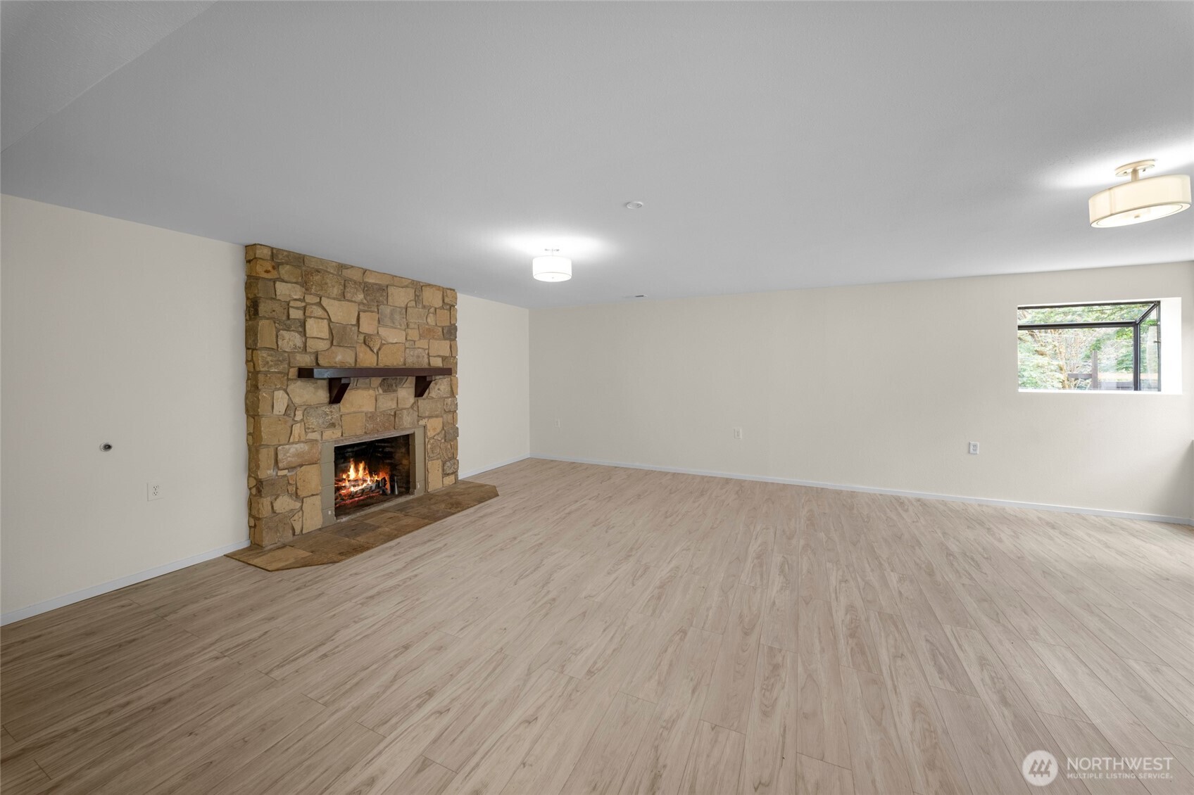 9320 31 Street Property Photo 18