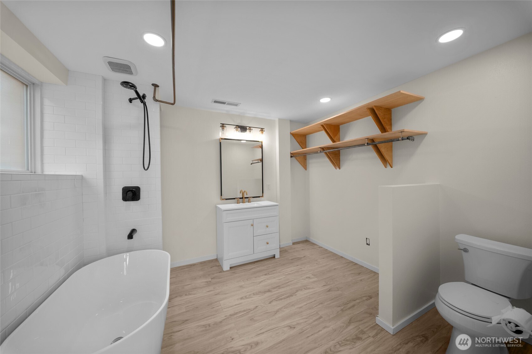 9320 31 Street Property Photo 26