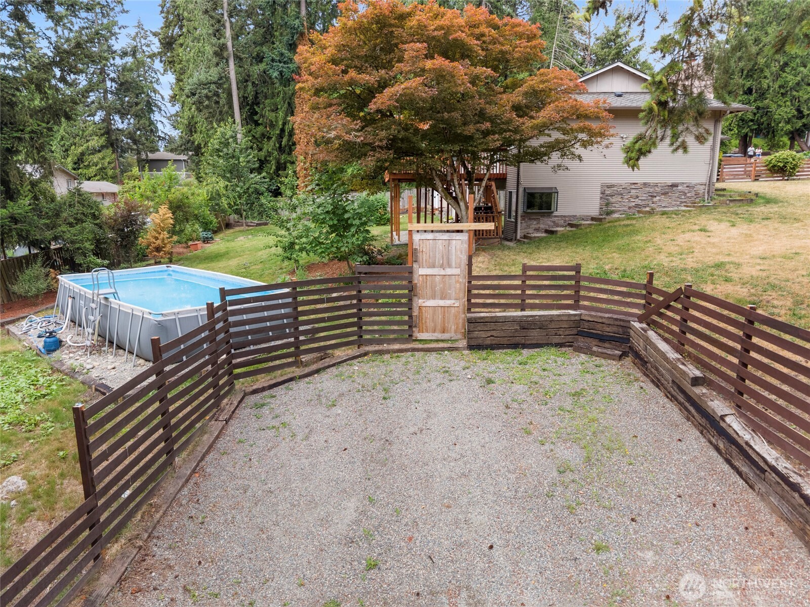 9320 31 Street Property Photo 39