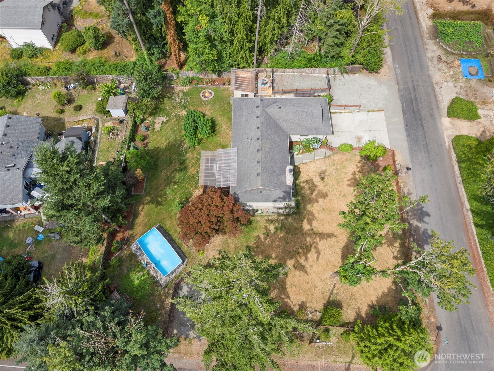 9320 31 Street Property Photo 40
