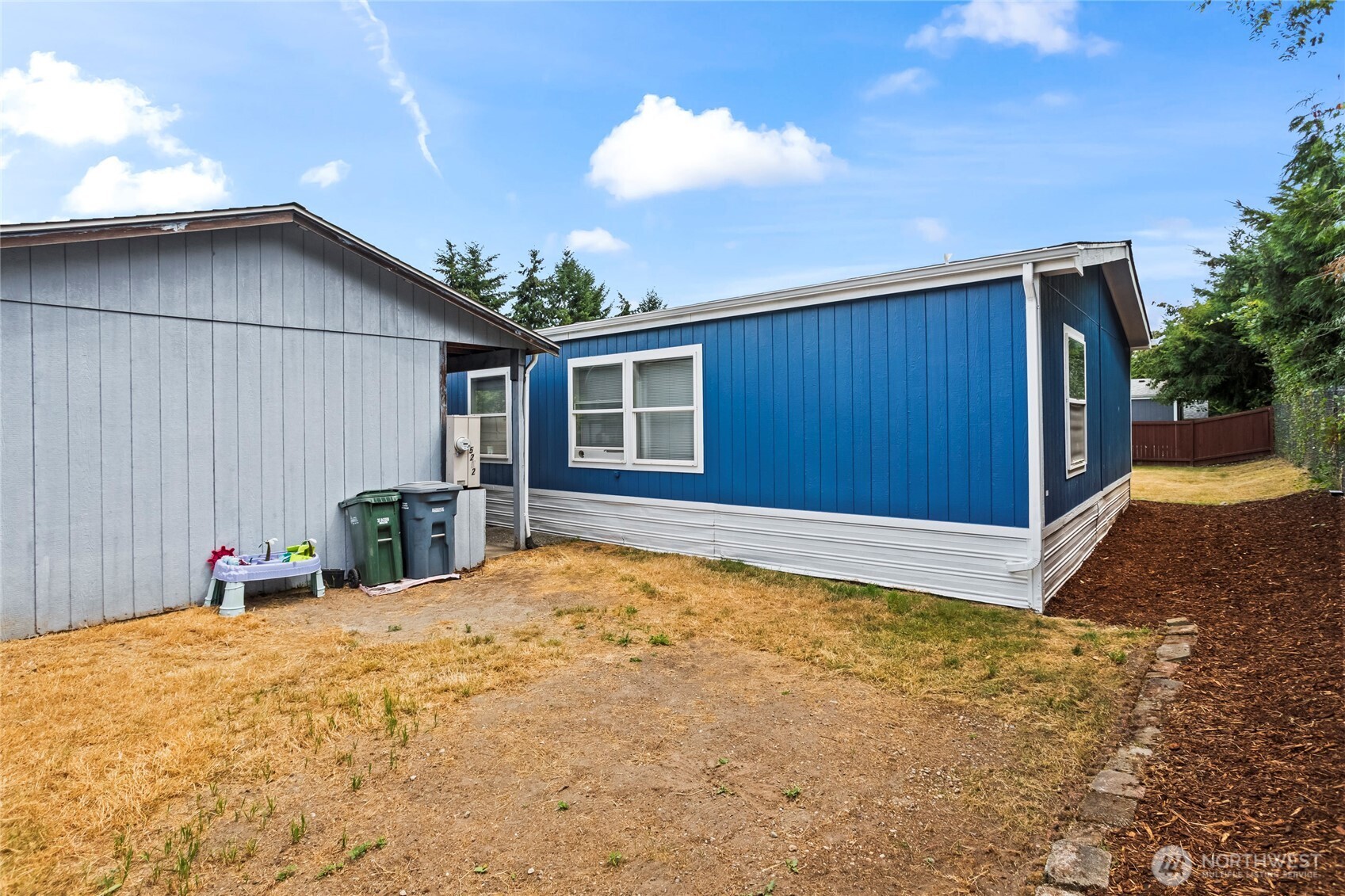 5202 90th Street Ct 76 Property Photo 5
