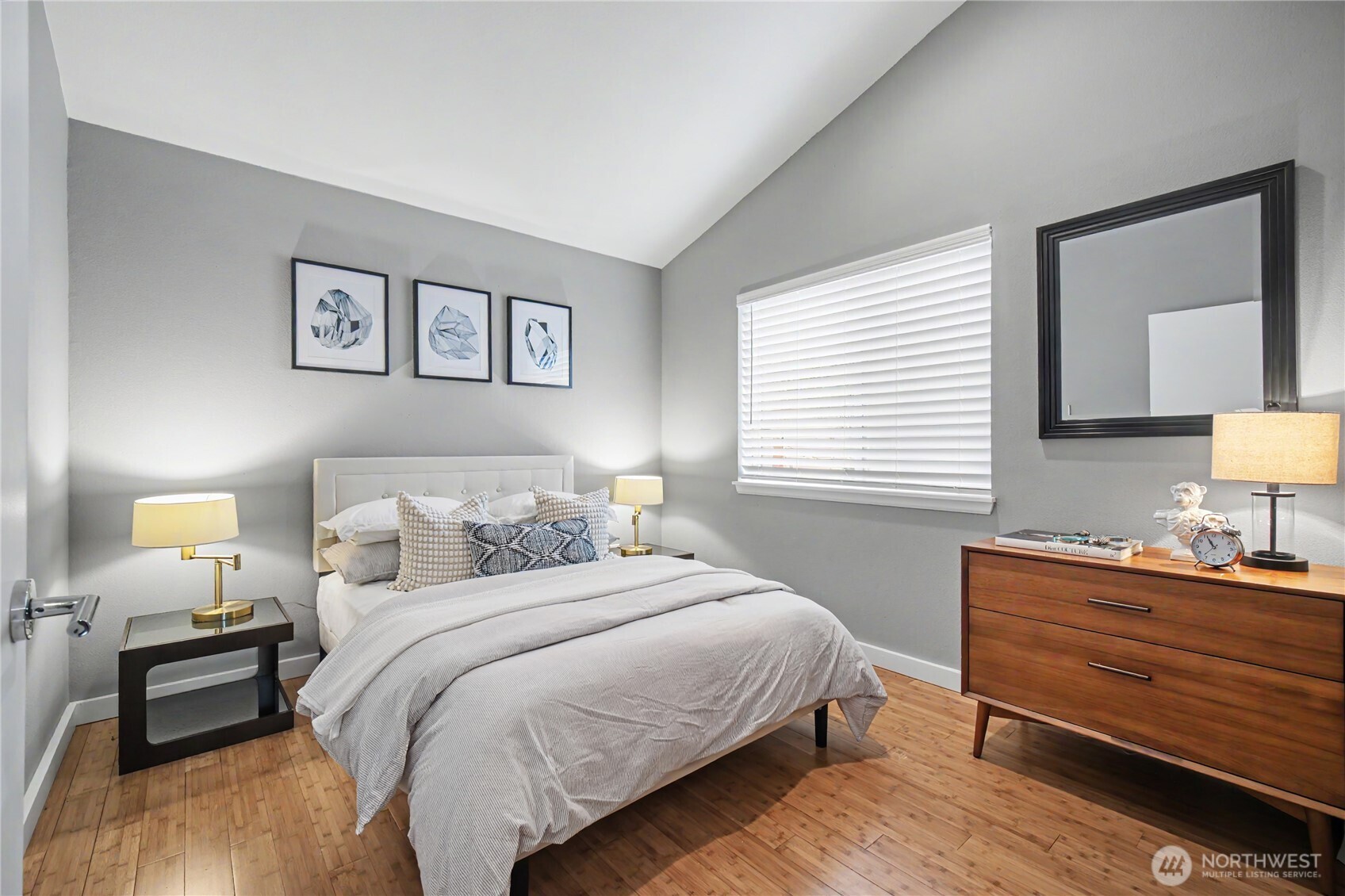 908 Hiawatha Place B Property Photo 15
