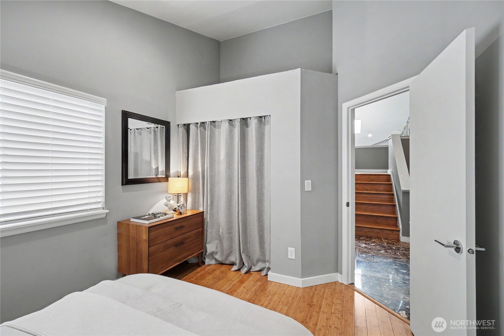 908 Hiawatha Place B Property Photo 16