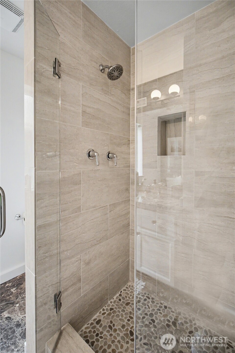 908 Hiawatha Place B Property Photo 28