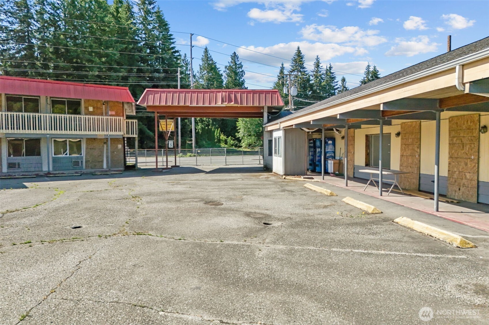 1862 State Route 20 Property Photo 11