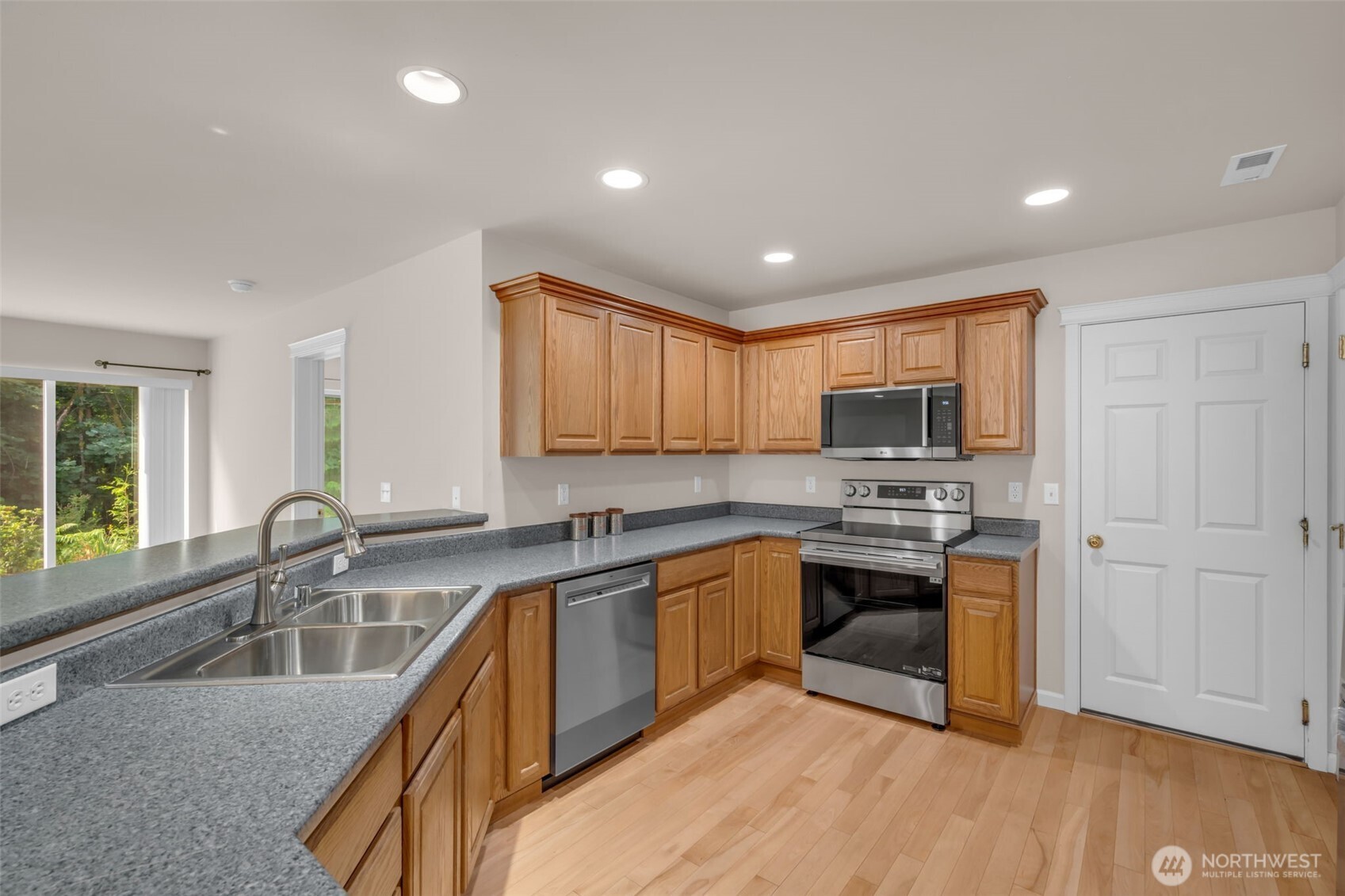 20504 Horizon Way Property Photo 15