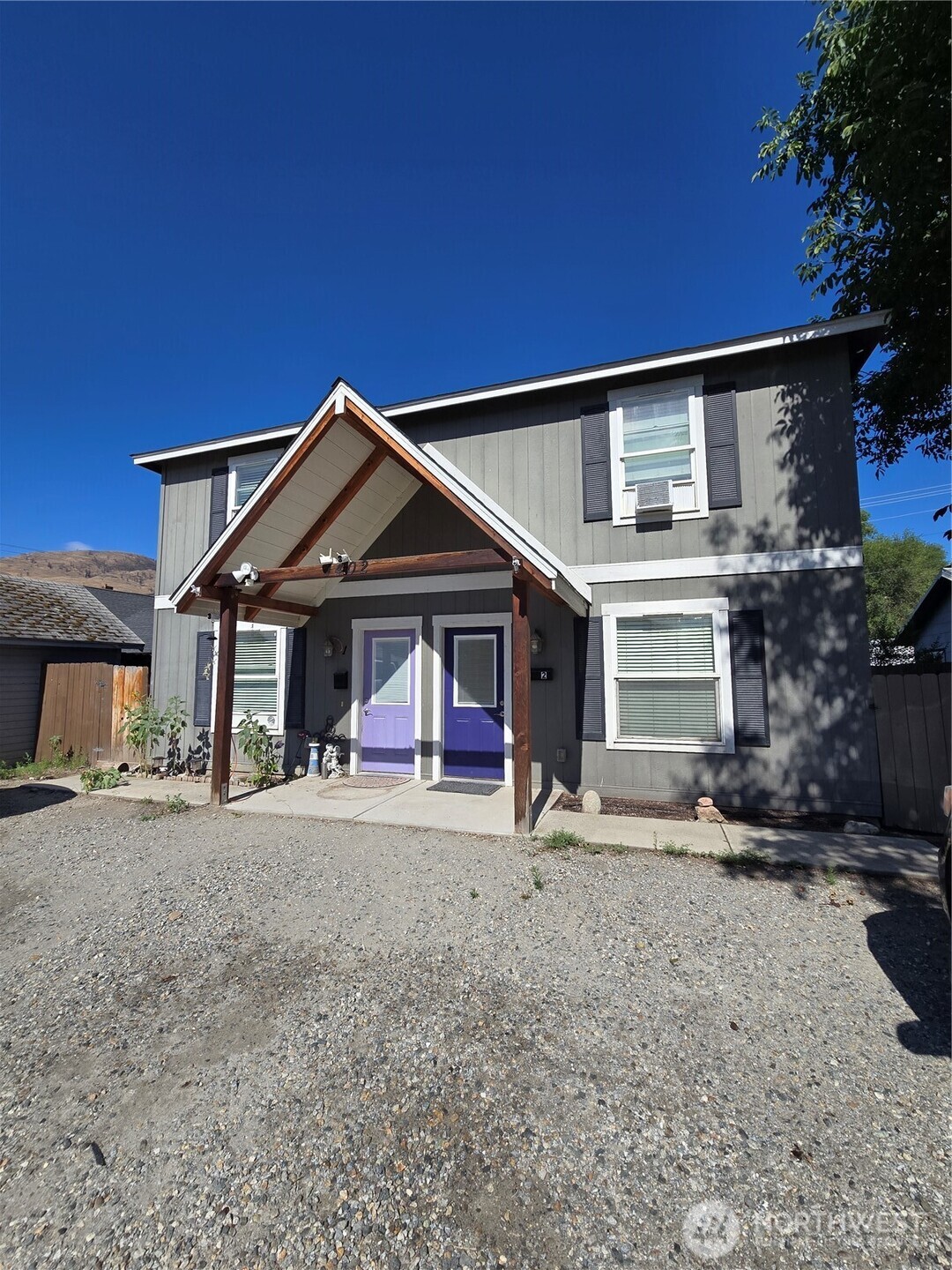 1402 Juniper Street Property Photo 1