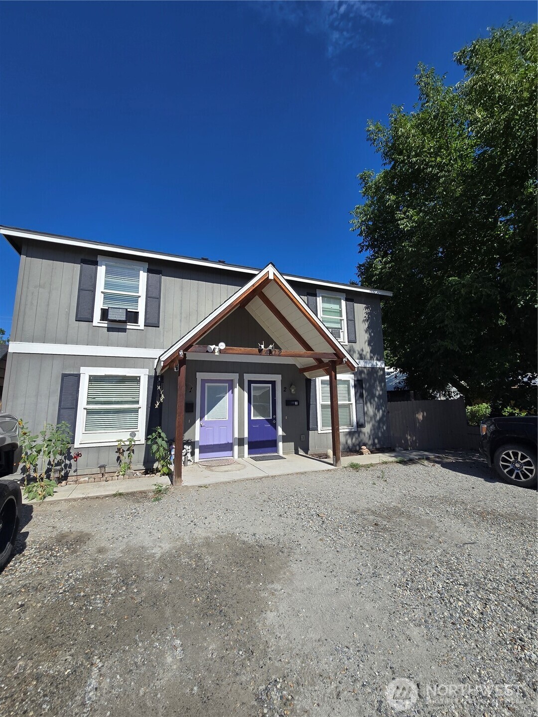 1402 Juniper Street Property Photo 2