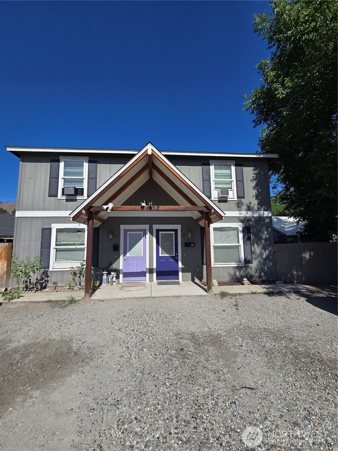 1402 Juniper Street Property Photo 3