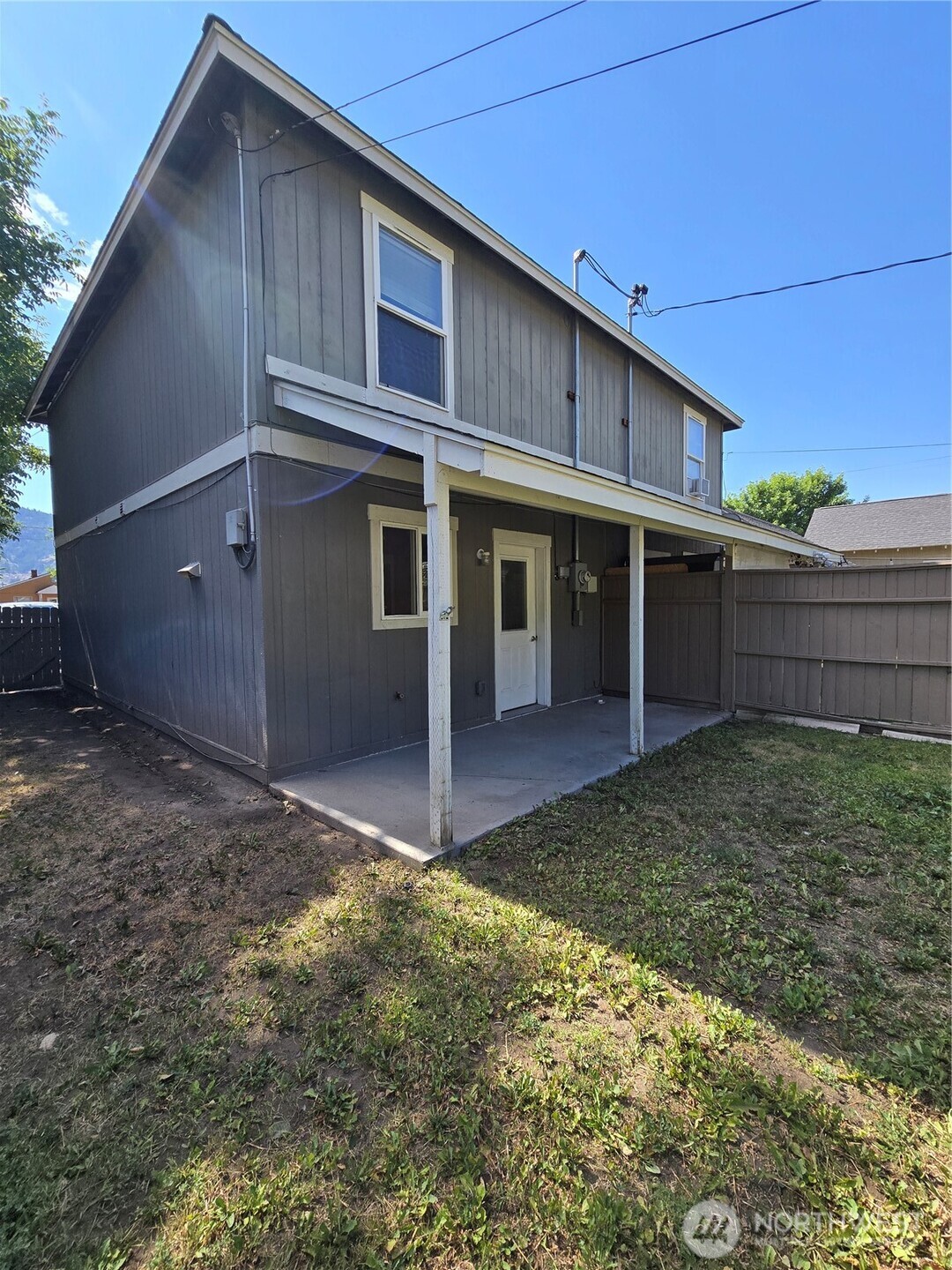 1402 Juniper Street Property Photo 4