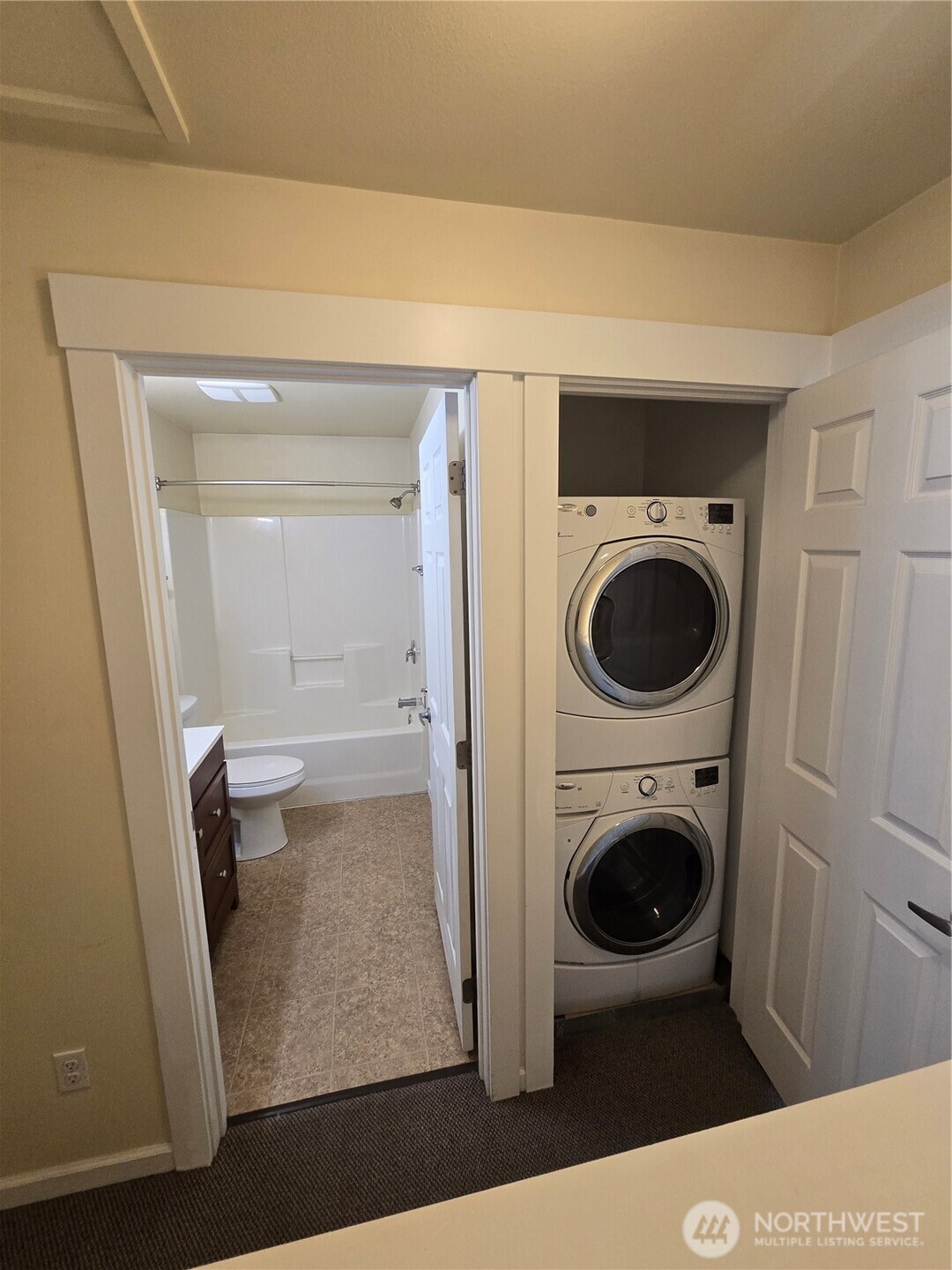 1402 Juniper Street Property Photo 14