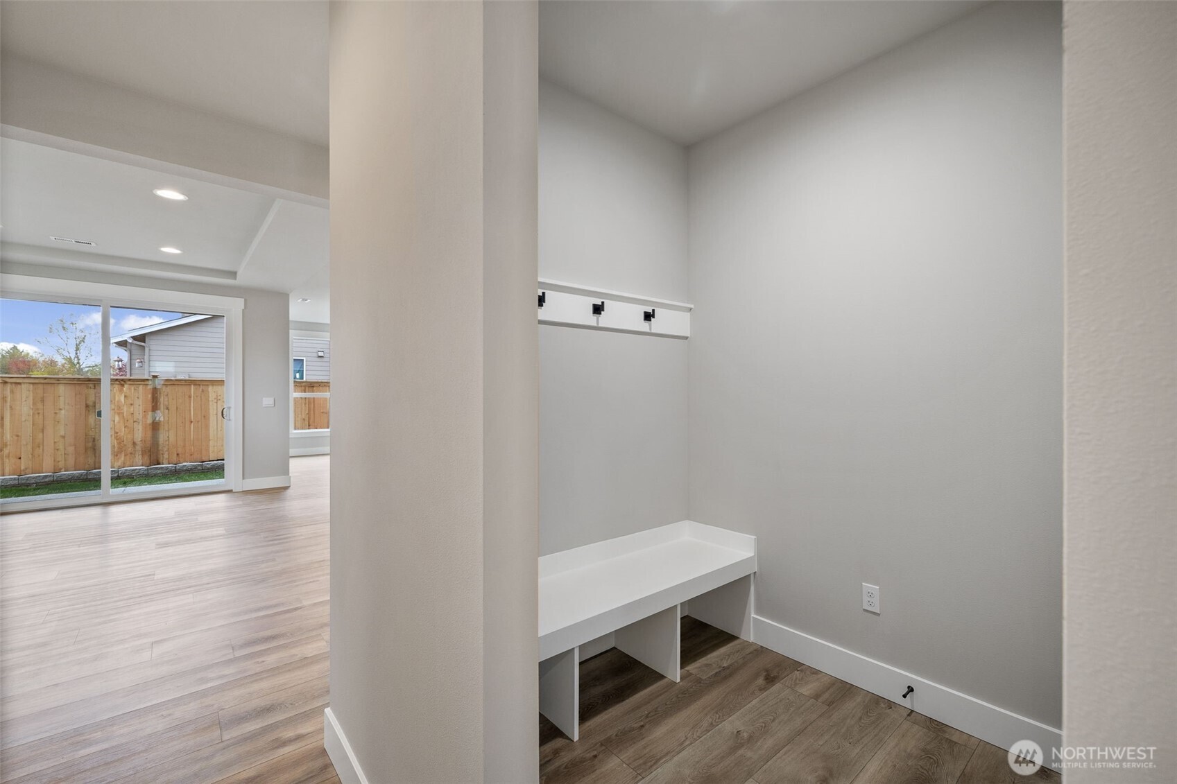2138 168th Place Property Photo 5