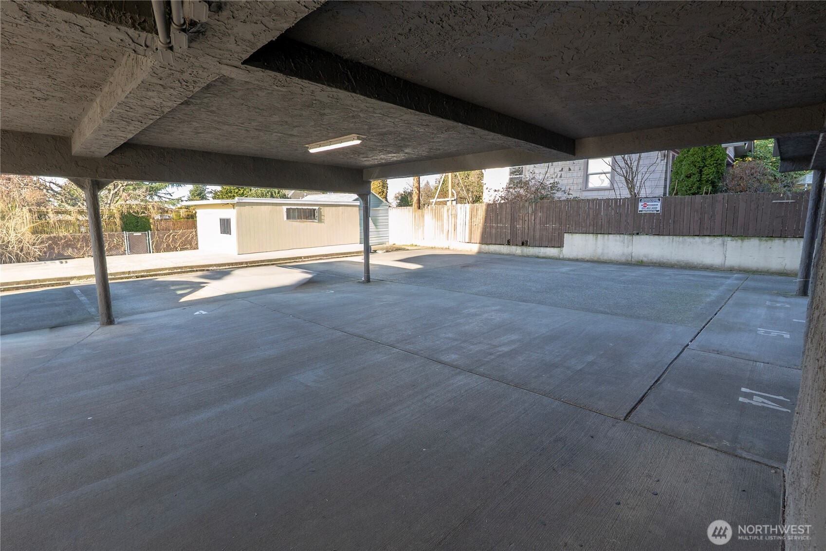 5631 California Avenue Property Photo 9