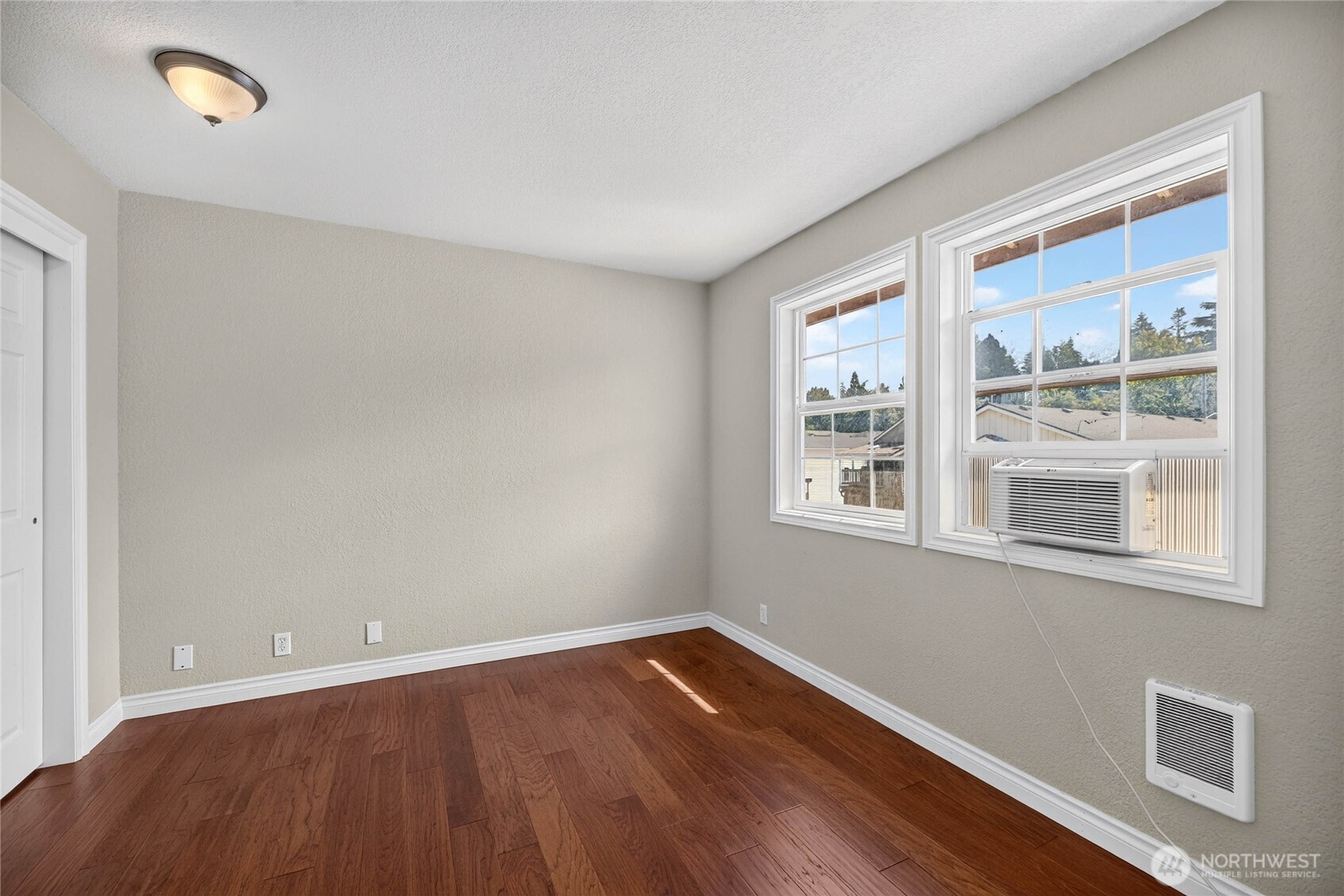 6704 23rd Avenue Property Photo 16