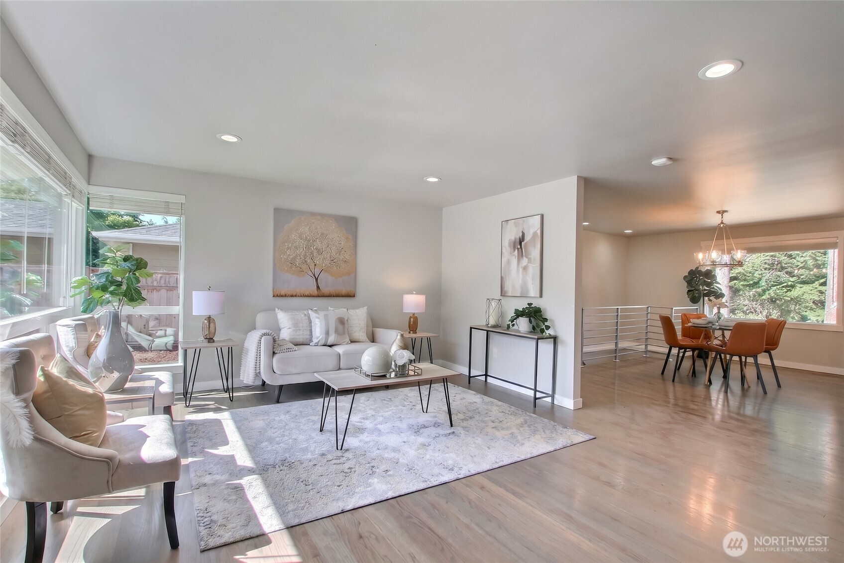 2025 Edmonds Avenue Property Photo 4