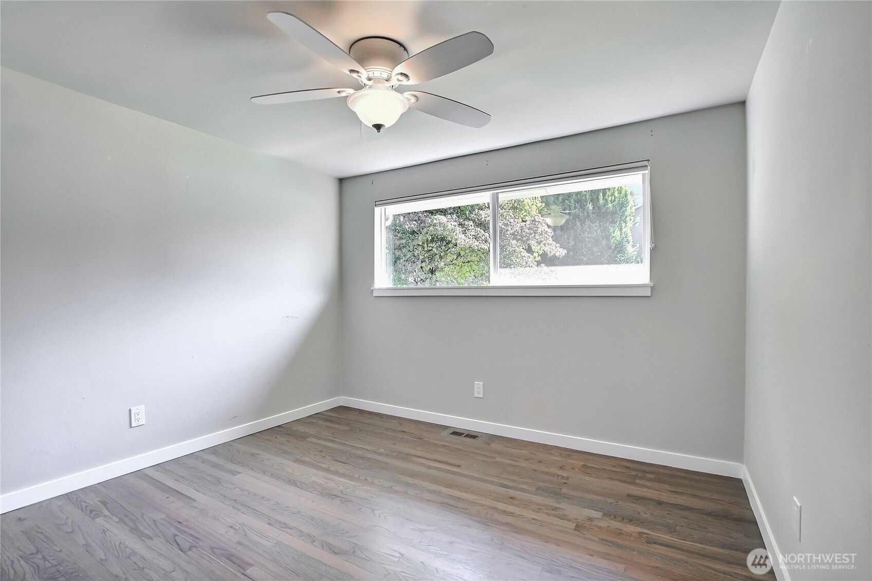 2025 Edmonds Avenue Property Photo 20
