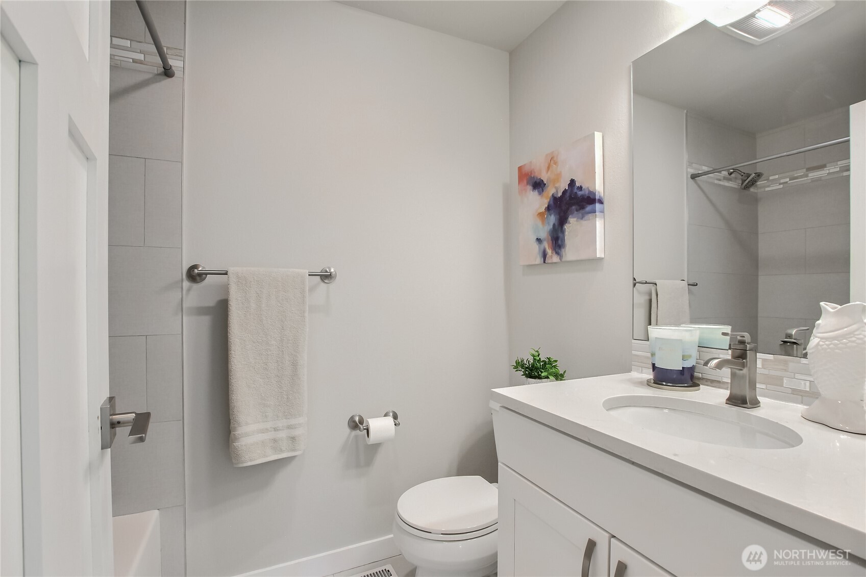 2025 Edmonds Avenue Property Photo 23