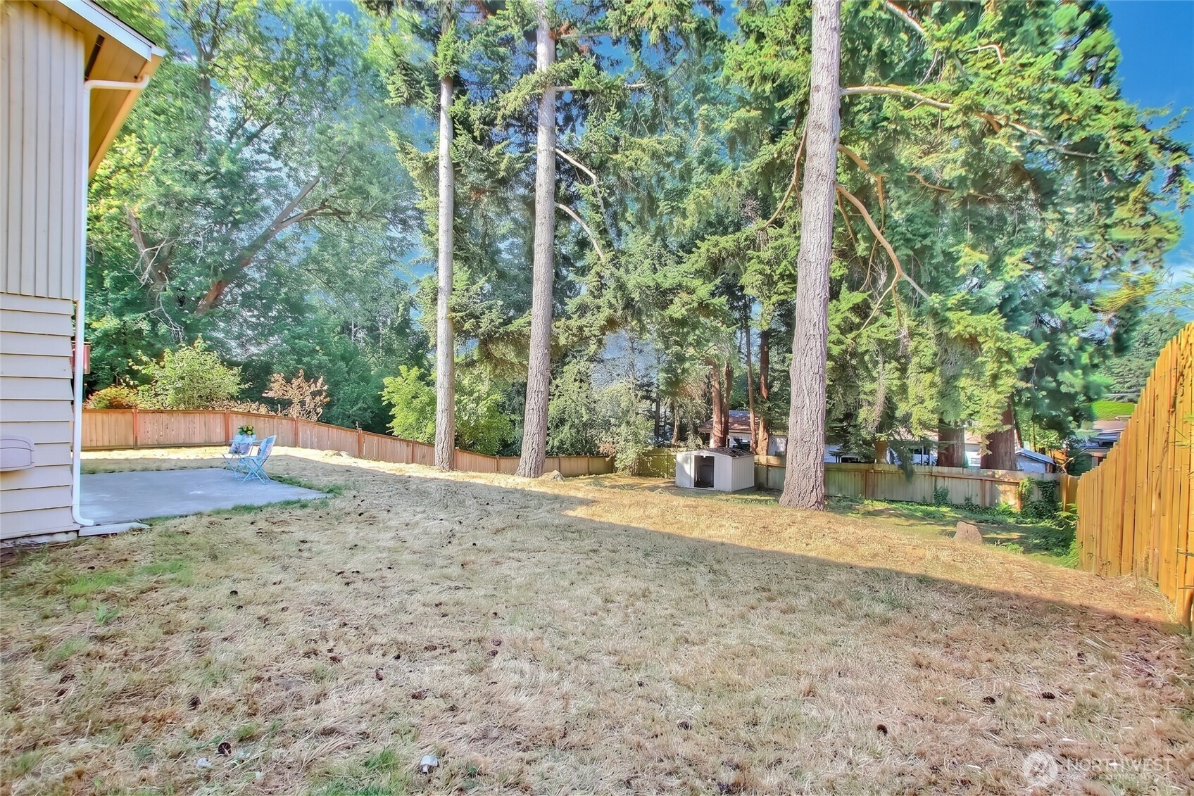 2025 Edmonds Avenue Property Photo 29