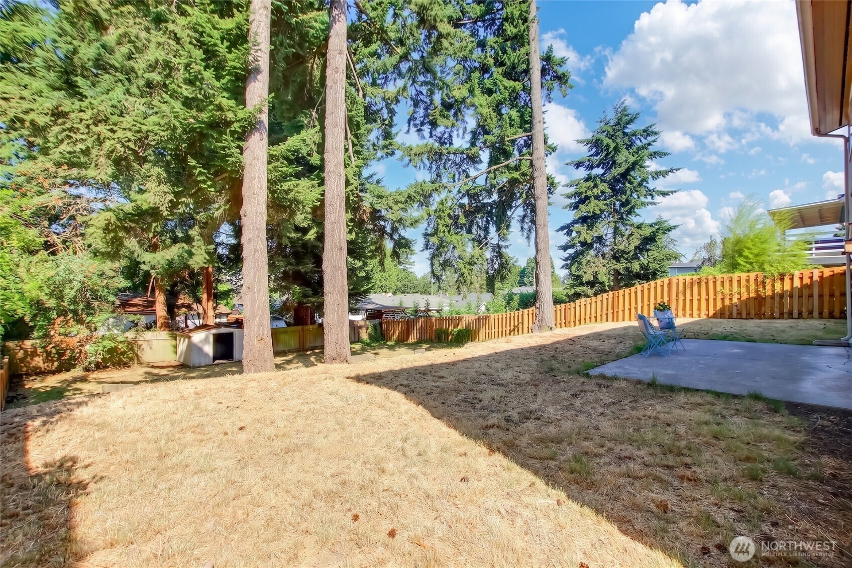 2025 Edmonds Avenue Property Photo 32