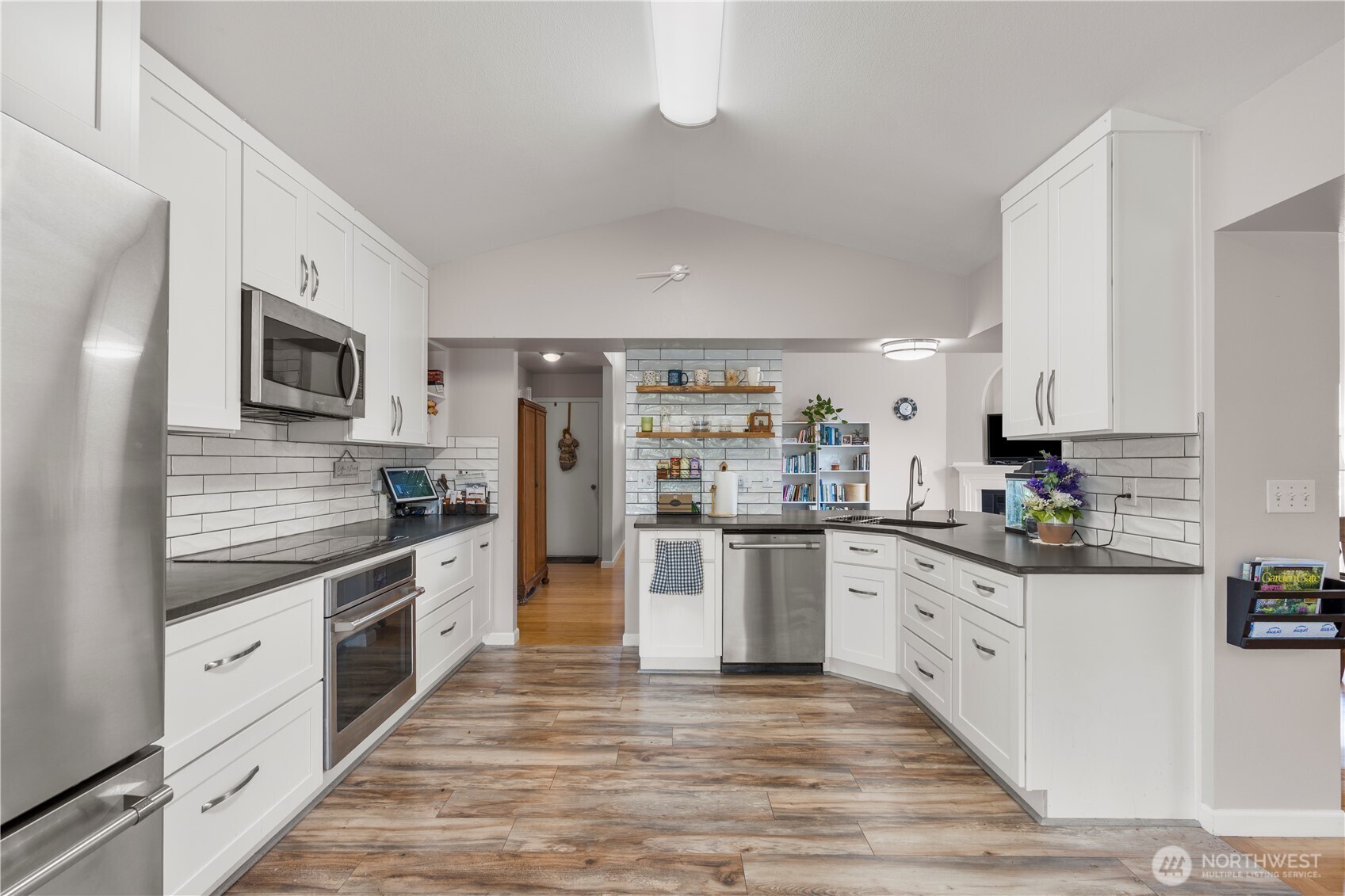 2302 148th Street Property Photo 6