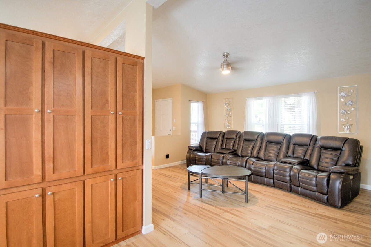 1205 Marion Street 22 Property Photo 3