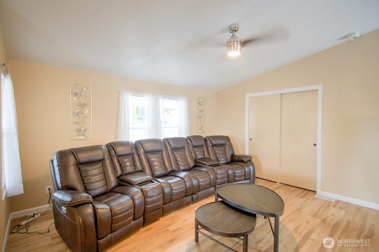 1205 Marion Street 22 Property Photo 10