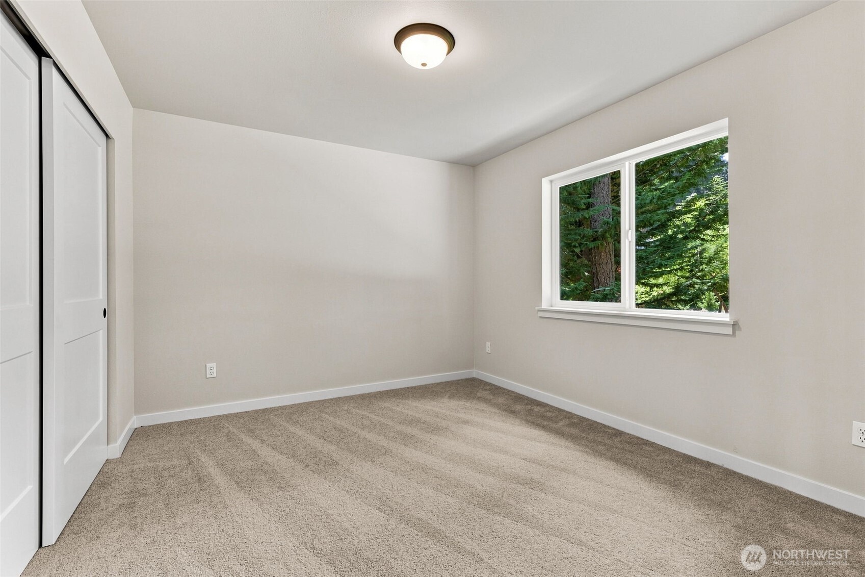 18042 Highland Court Property Photo 5