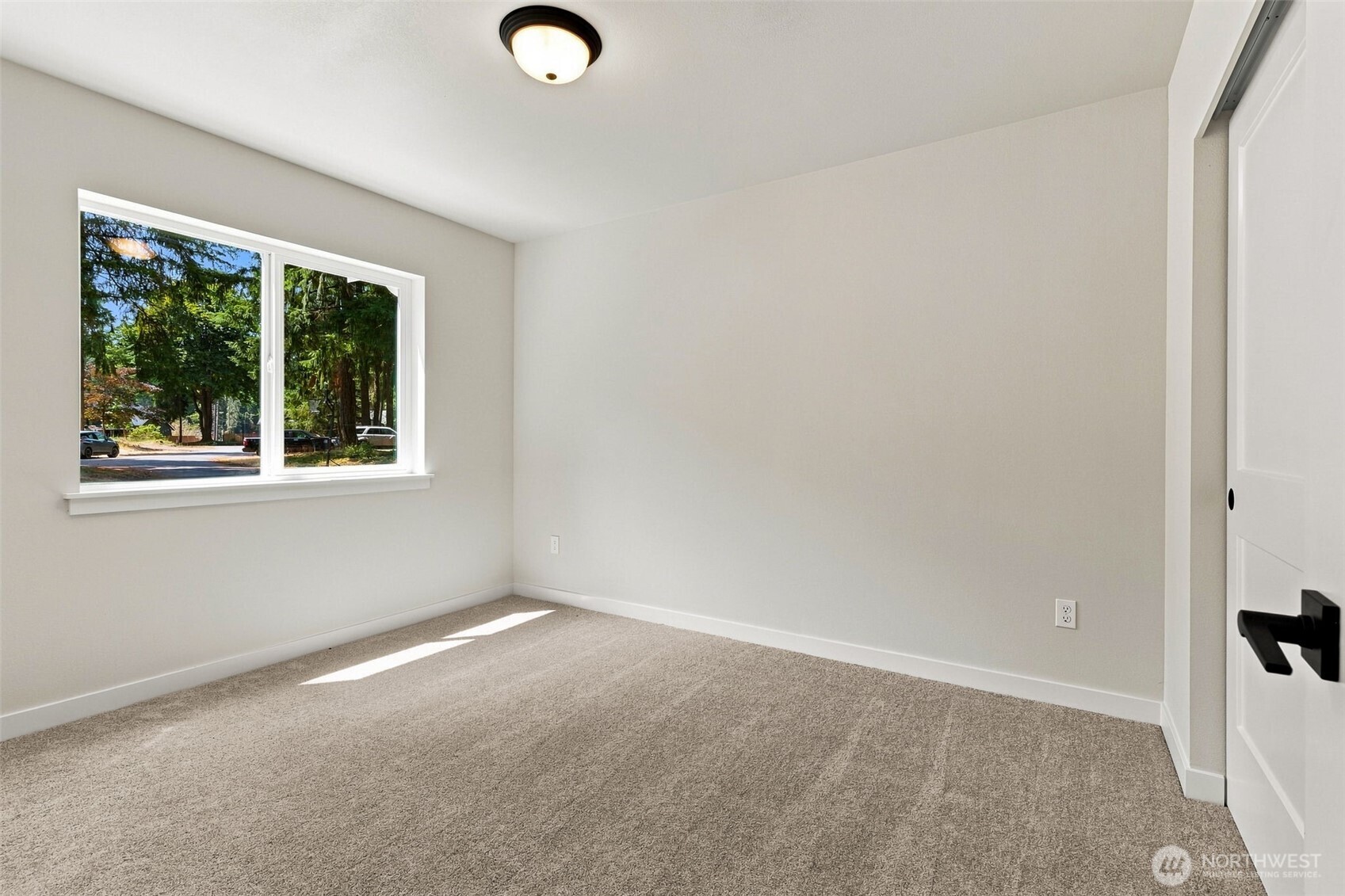 18042 Highland Court Property Photo 7