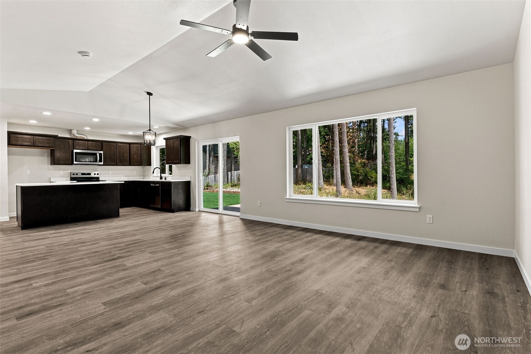 18042 Highland Court Property Photo 11
