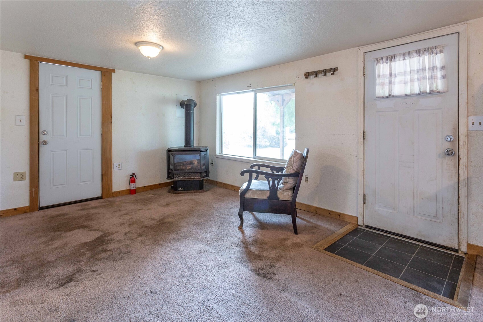 806 Pacific Street Property Photo 8