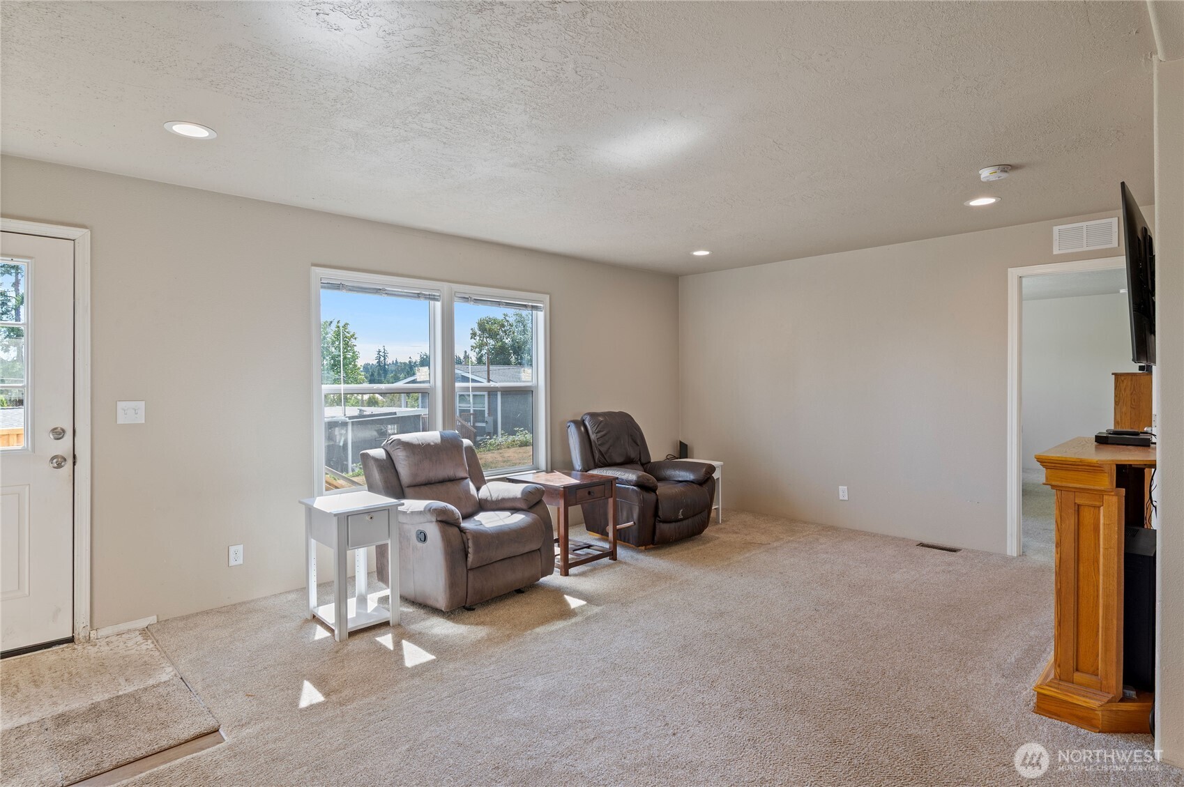 5219 5th Street Property Photo 11