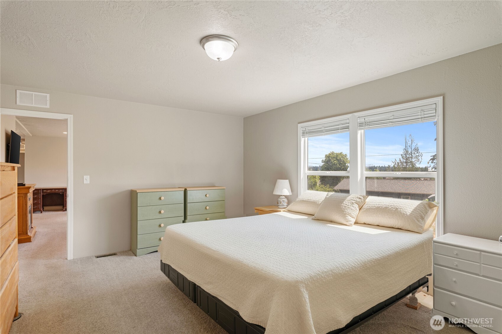 5219 5th Street Property Photo 12
