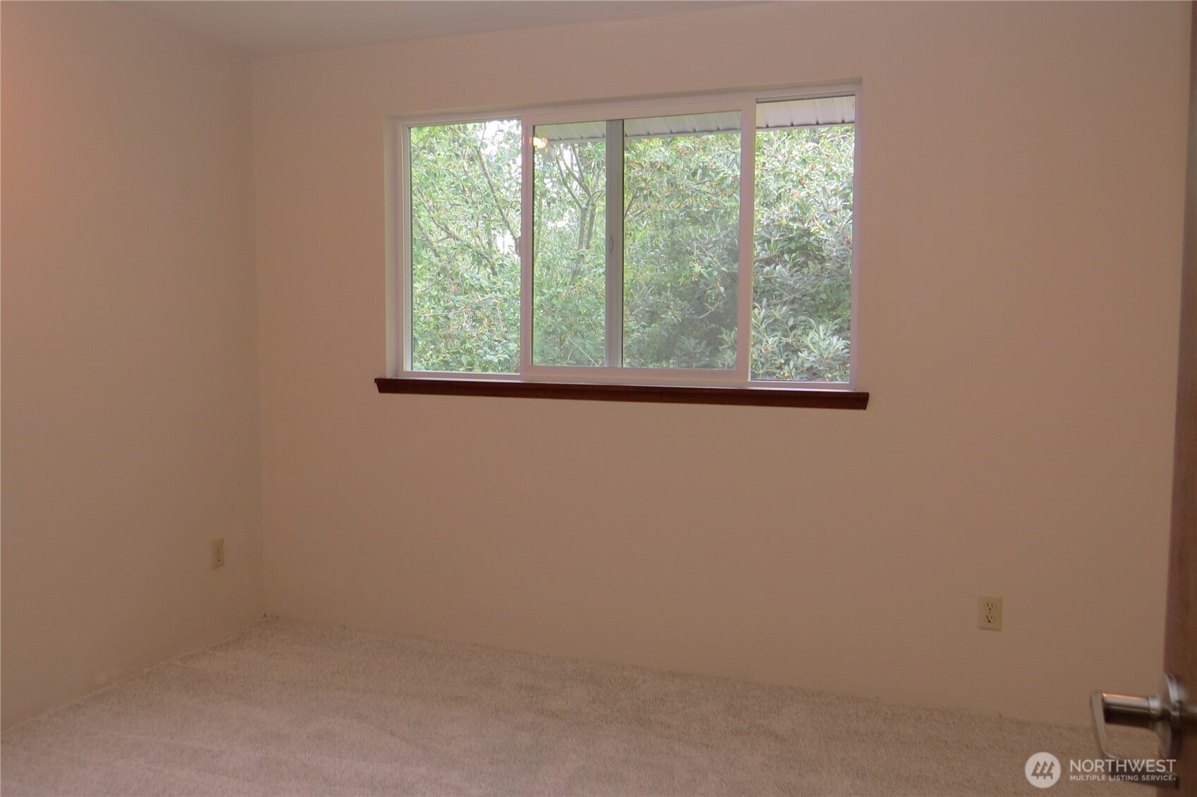 237 Dolphin Avenue Property Photo 10