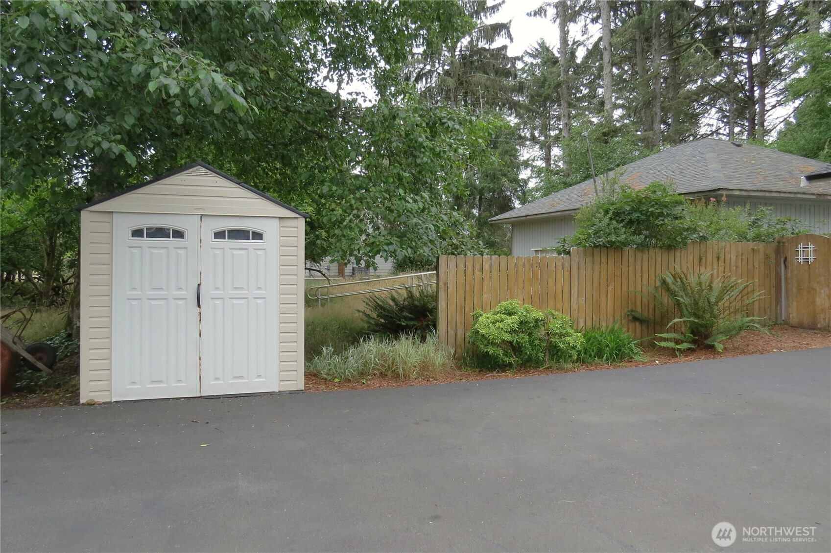 237 Dolphin Avenue Property Photo 31