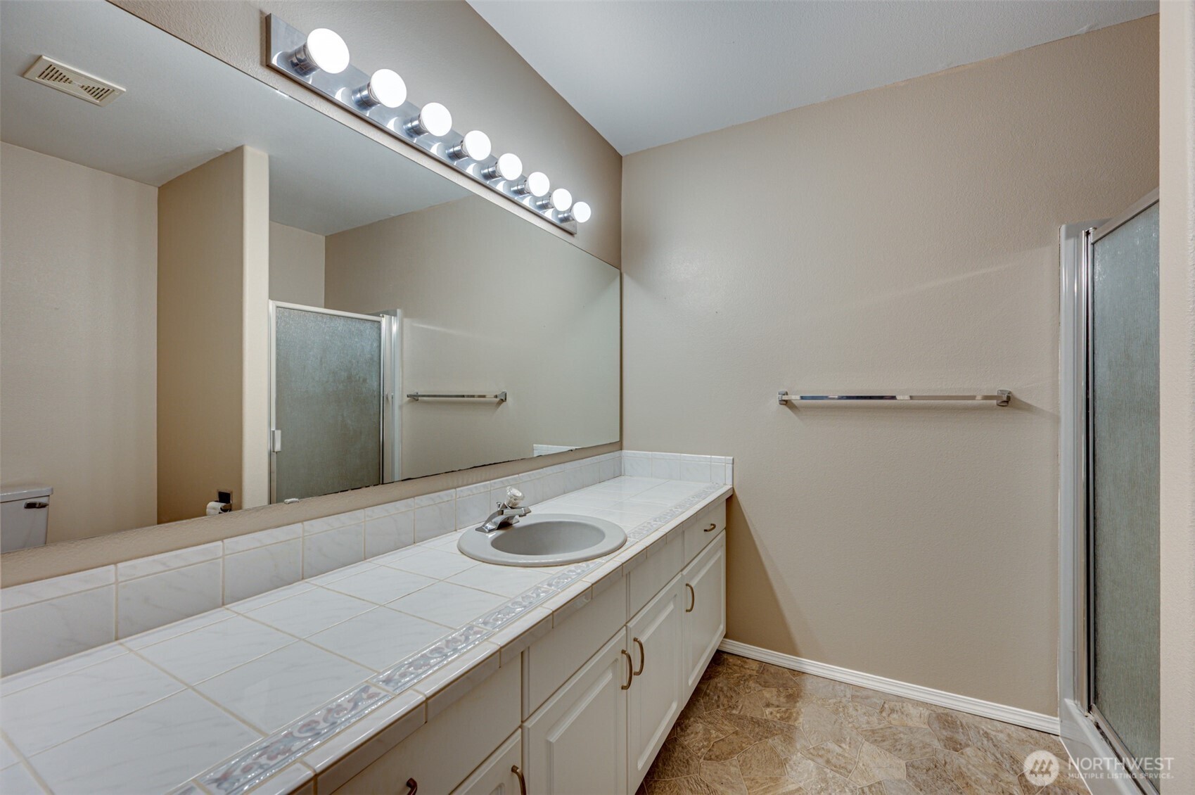 2217 Ne 179th Street 38 Property Photo 33