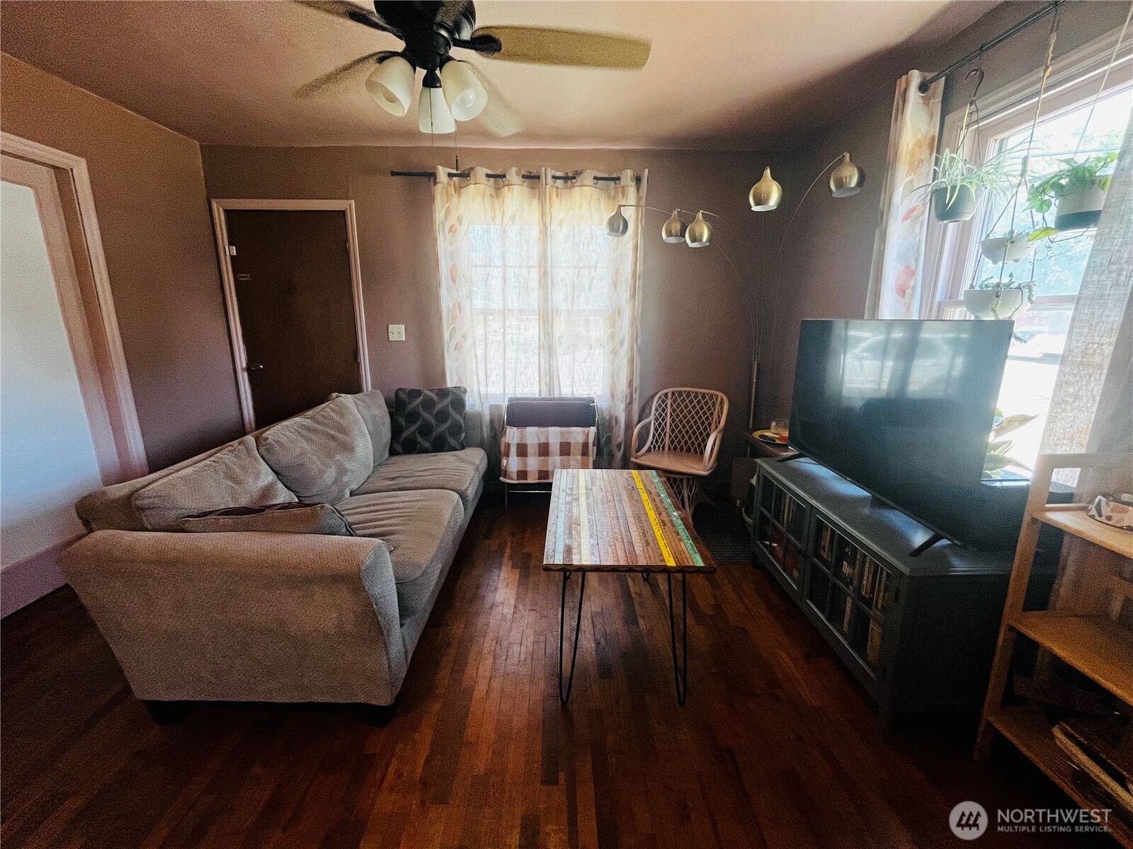 714 E Tietan Property Photo 5