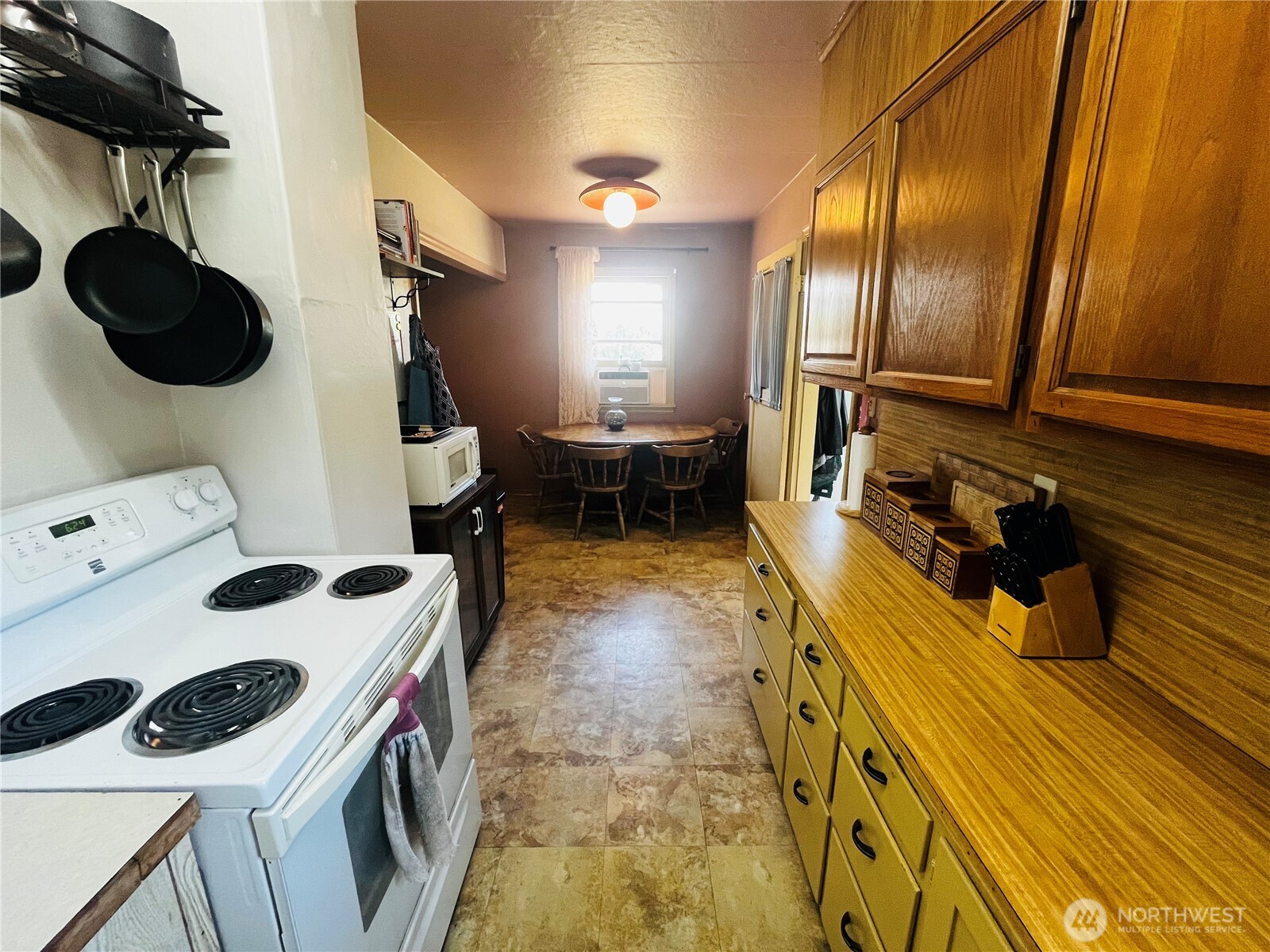 714 E Tietan Property Photo 7
