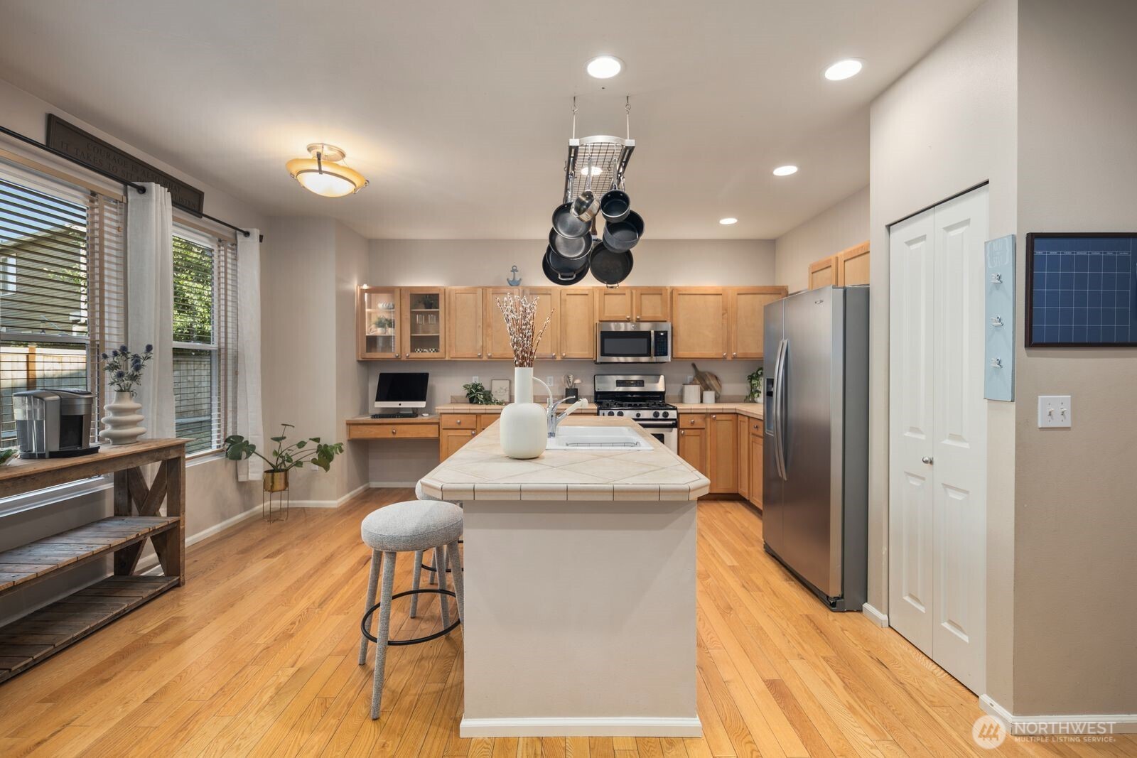 5844 Marshall Place Property Photo 10