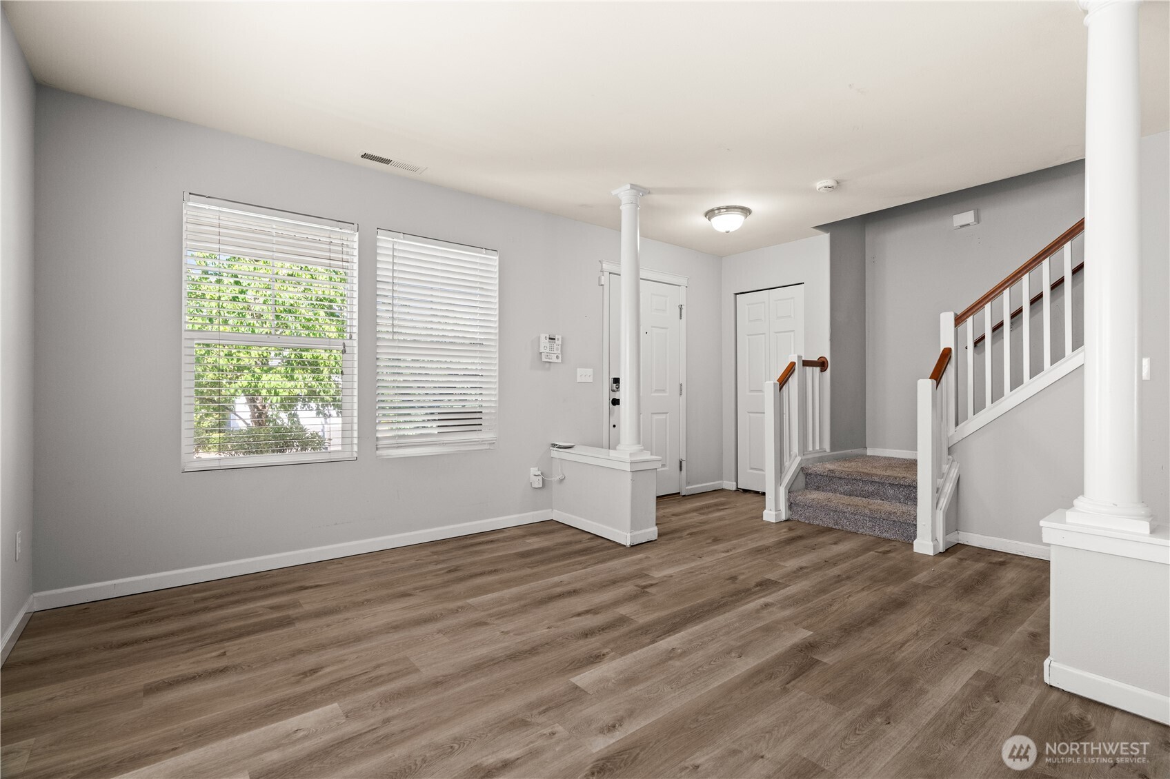 9520 187th Street Ct Property Photo 5