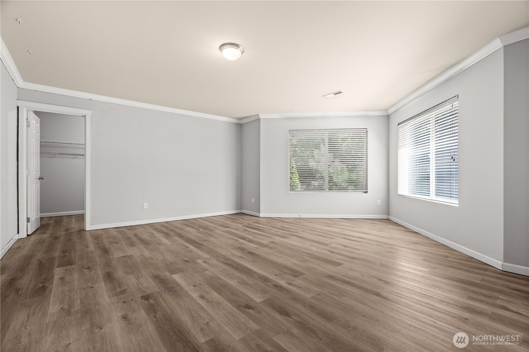 9520 187th Street Ct Property Photo 9