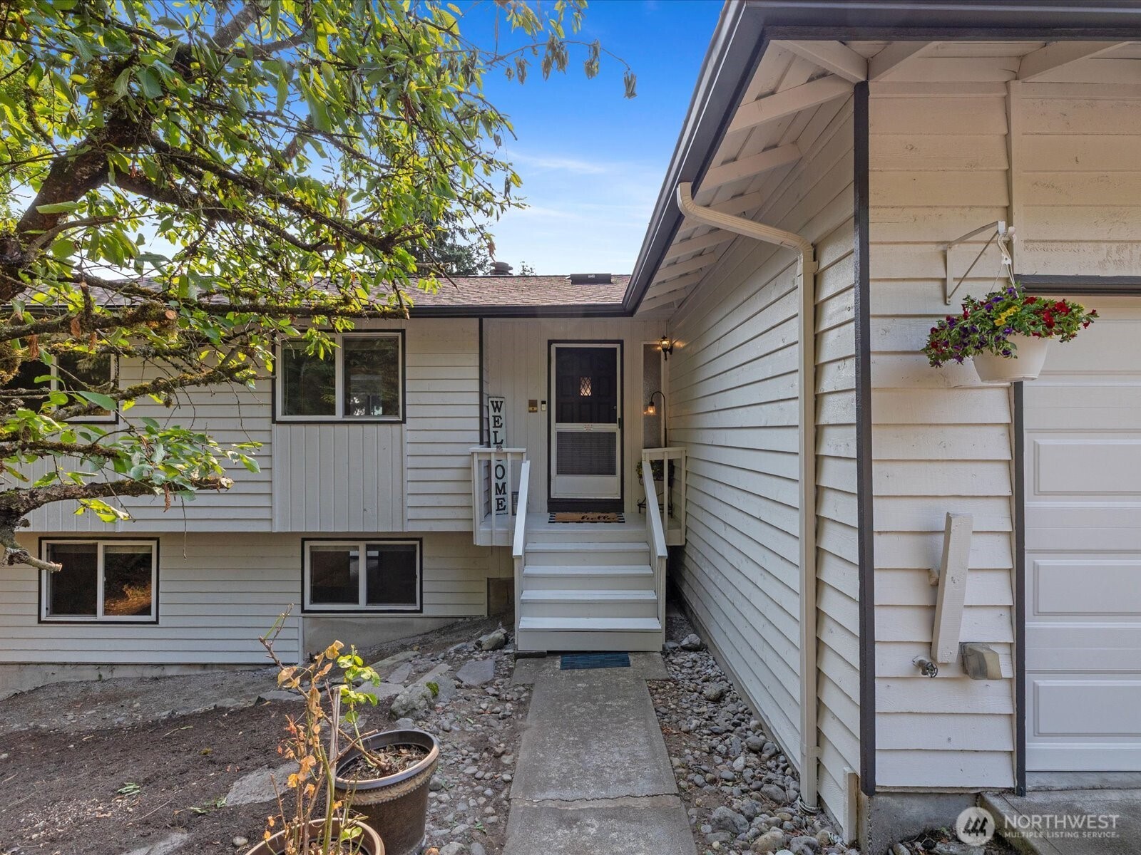 10830 Lake View Drive Property Photo 4